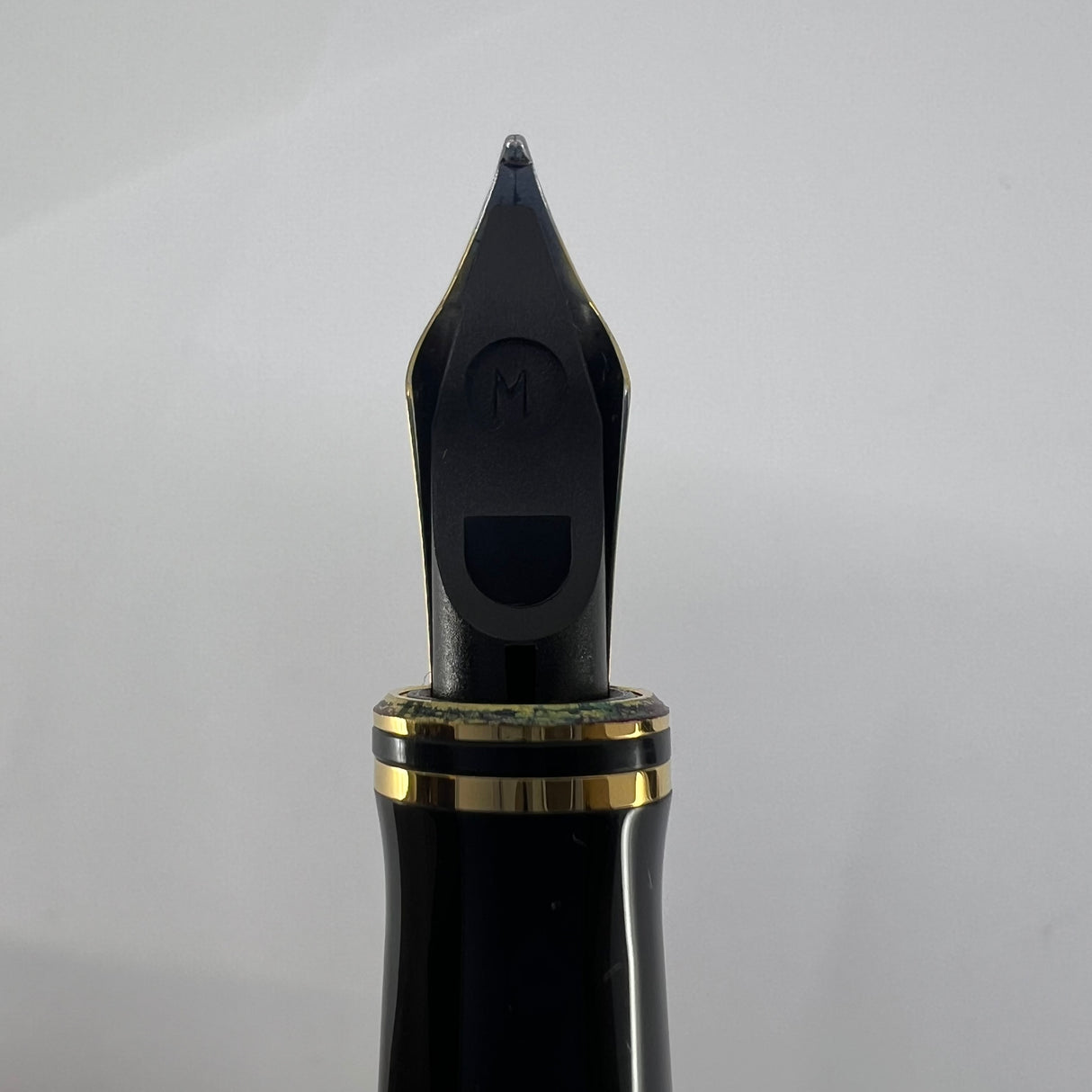 Parker International Duofold Green Marble Fountain Pen - Medium 18kt Gold Nib