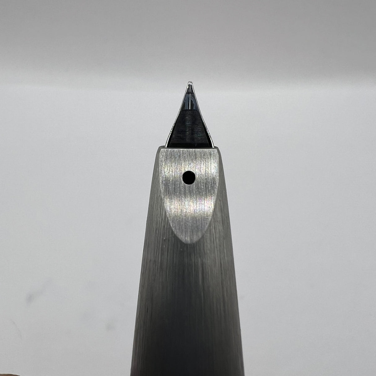 Lamy #2000 "Pine" Limited Edition - Brushed Dark Green Polycarbonate Fountain Pen - Fine 14kt Gold Nib