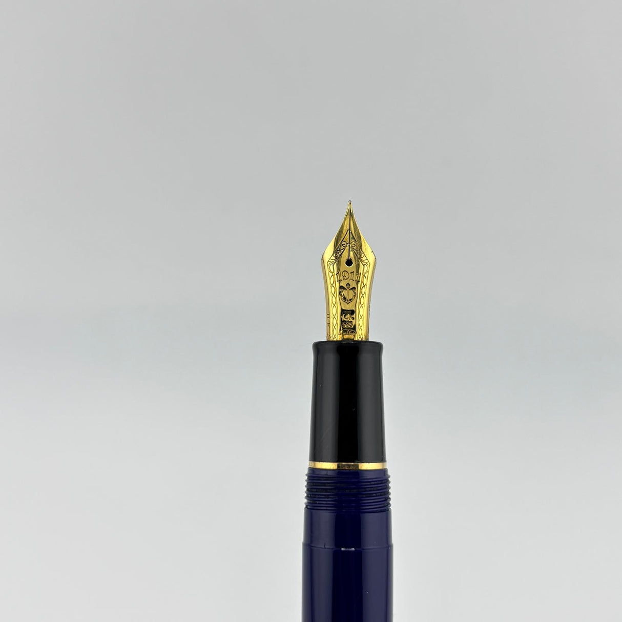 Sailor 1911 Navy Blue Regular size Gold nib HF ( hard fine ) - Fountain Pen