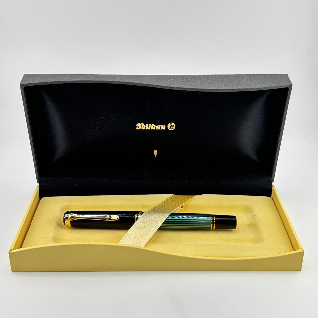 Pelikan Souveran R400 Green stripped - Rollerball Pen