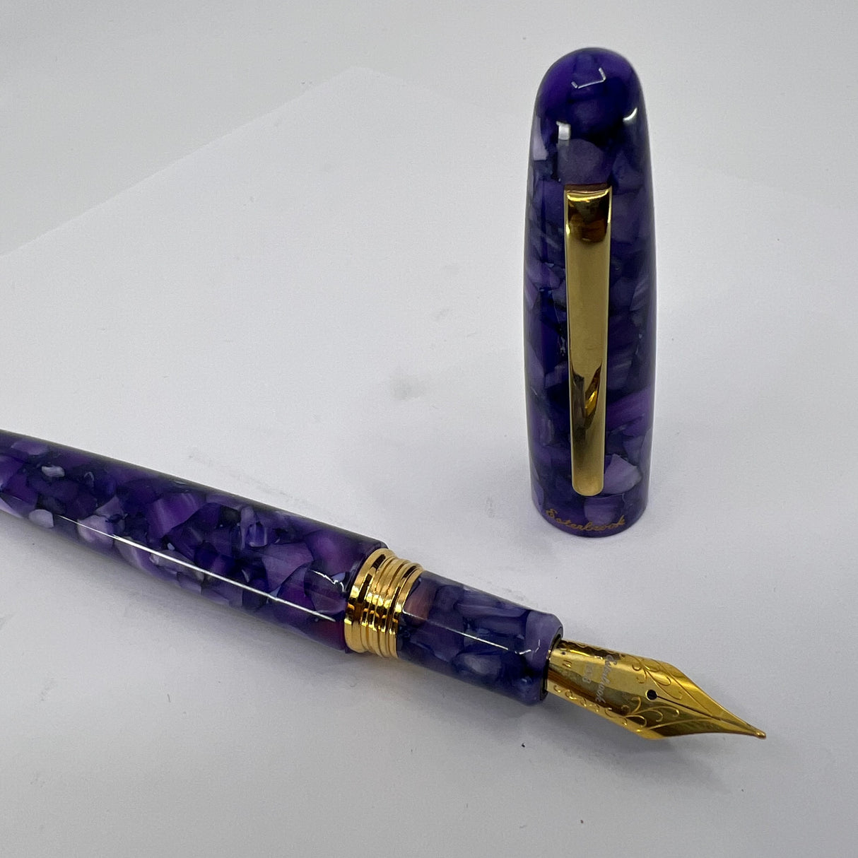 Esterbrook Estie Lilac Marble Oversized Fountain Pen - Medium Gold-Plated Nib