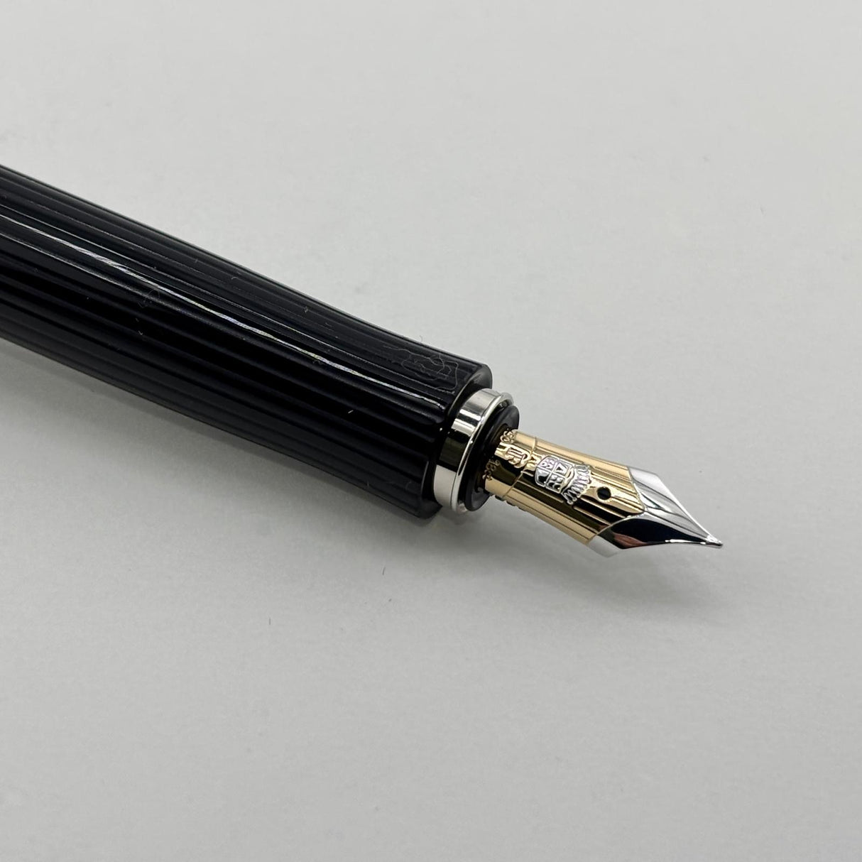 Graf Von Faber-Castell Intuition Platino Fountain Pen - The Wider Body Intuition Mode! - Fine 18kt Gold Nib