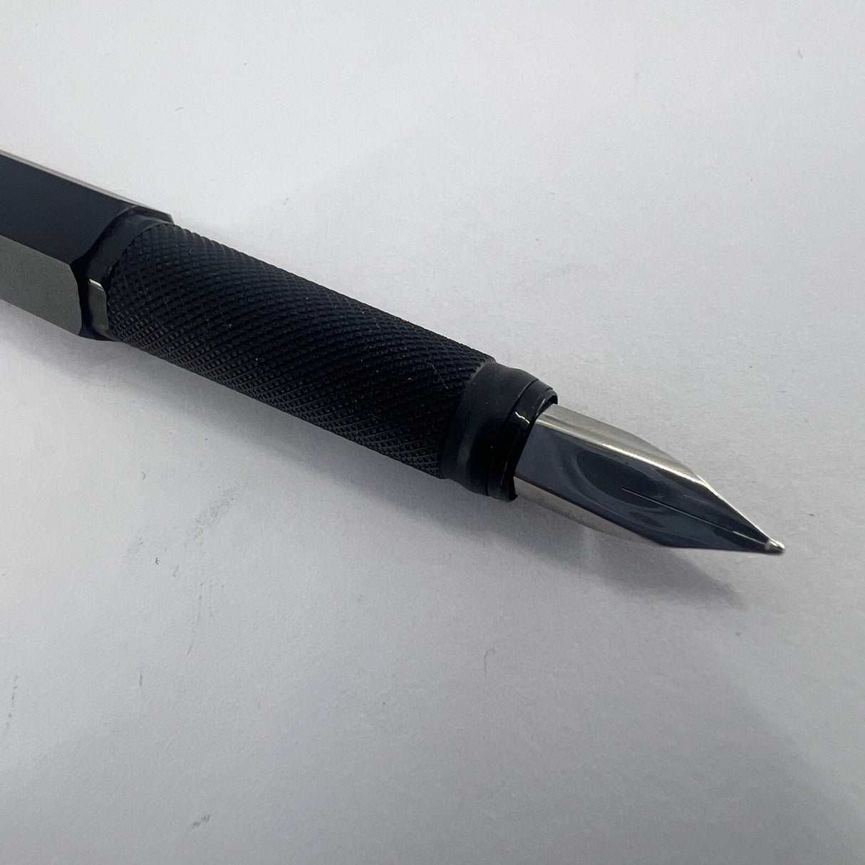 Rotring #600 Black Metal Six-Sided Fountain Pen - Medium Stainless Steel Nib
