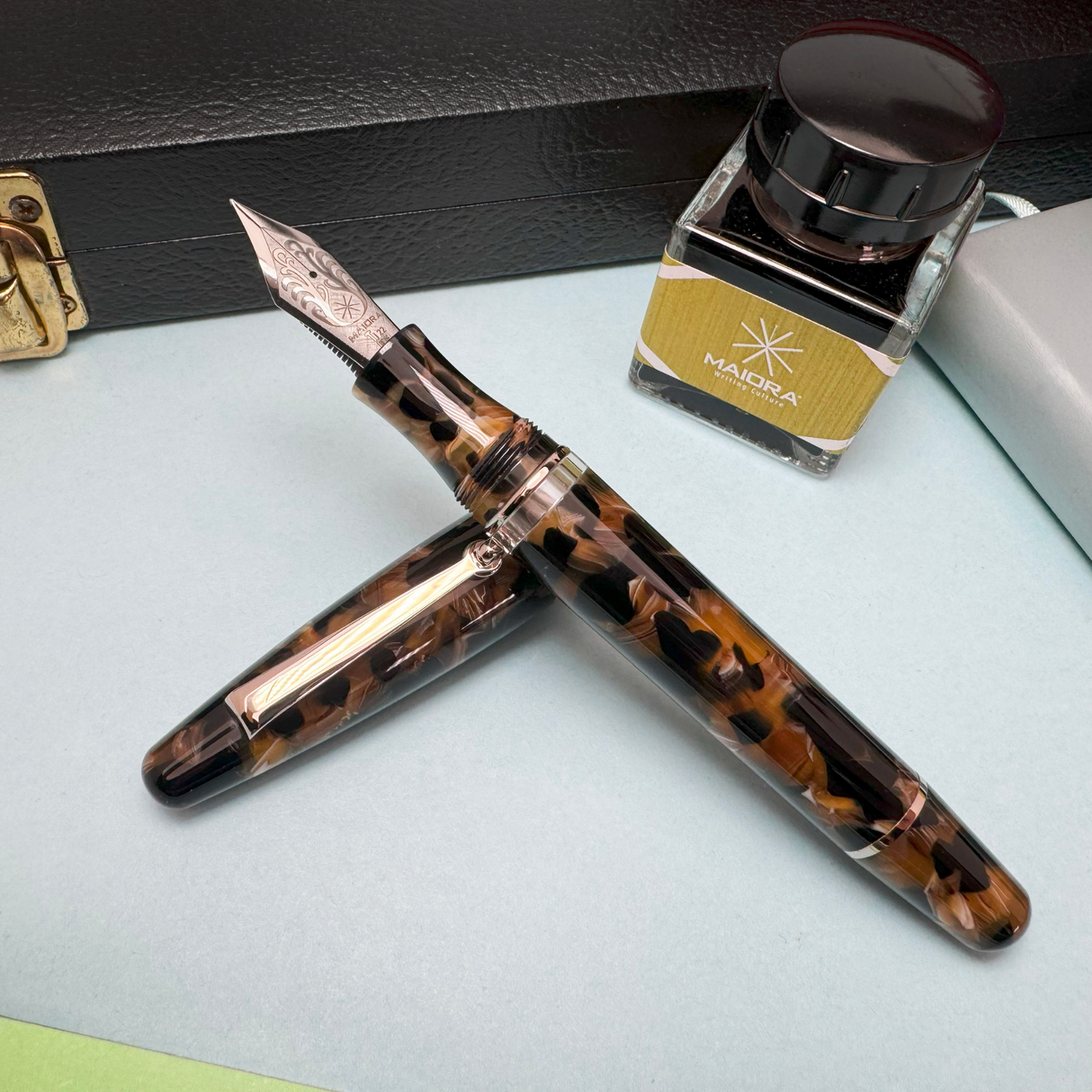 Maiora Ultra Ogiva Ti 22 Gea Mother Earth #8 Titanium Fountain Pen