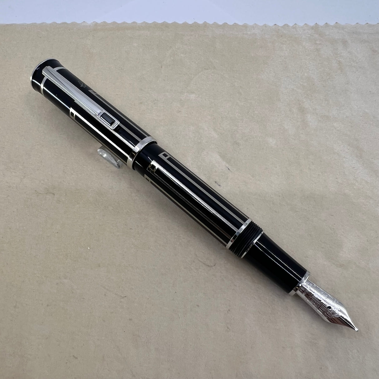 Montblanc Thomas Mann Writer's Limited Edition Fountain Pen - Fine 18kt Gold Nib