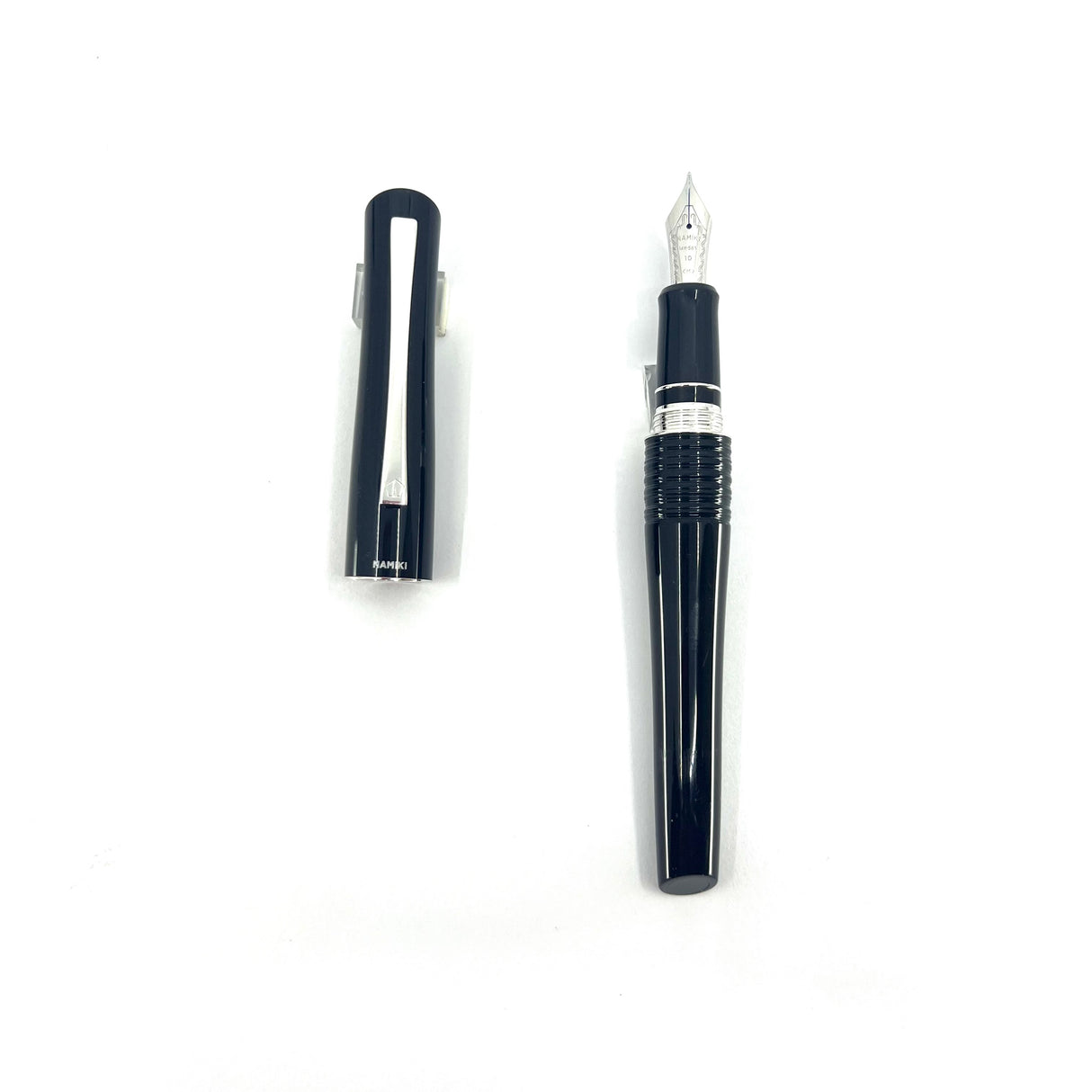 Pilot-Namiki Black Lacquered Bamboo Metal Oversized Fountain Pen - Medium 14kt Gold Nib