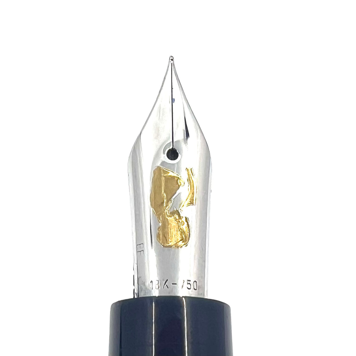 OMAS Horizontal Lined Sterling Silver Overlay Fountain Pen - Extra Fine 18kt Gold Nib