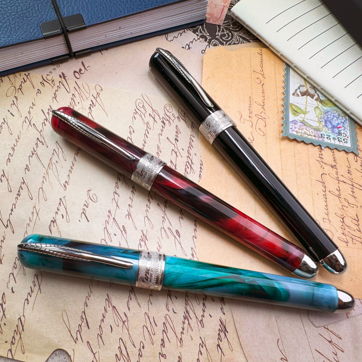 Pineider Avatar UR Mini Imperial Green Palladium Trim Rollerball Pen