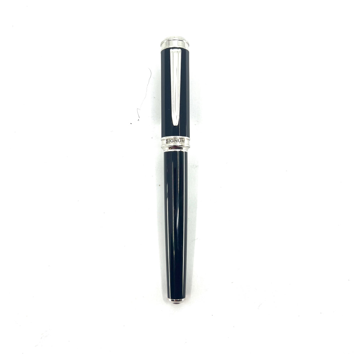 Signum (Italy) Black Facetted Fountain Pen - Broad 18kt Gold Nib