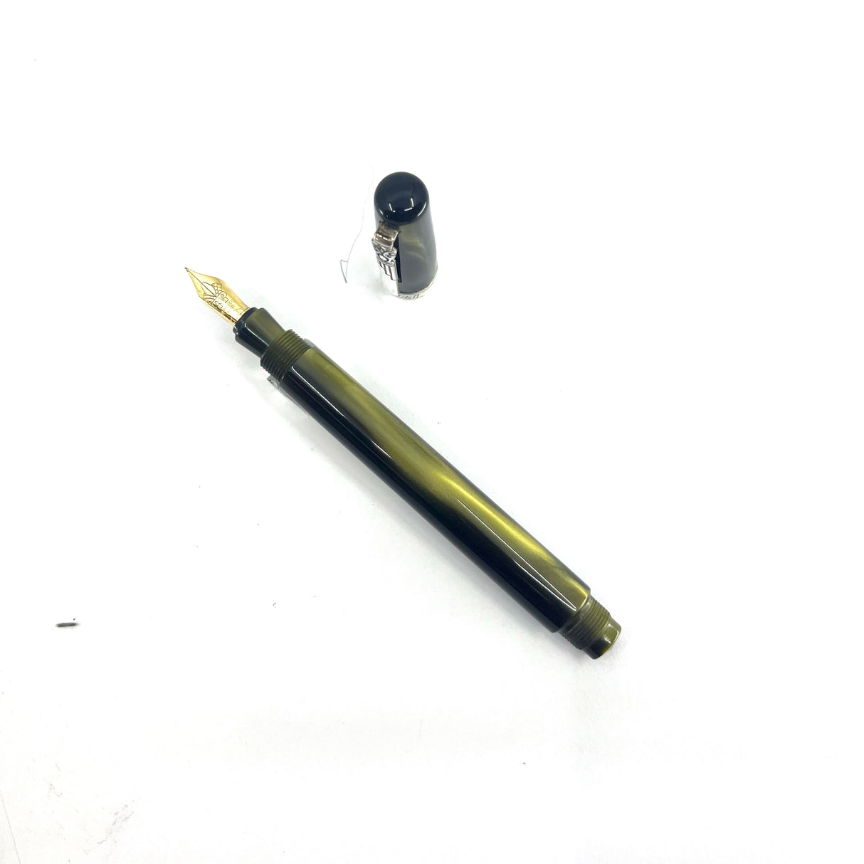 Marlen (Italy) Lustrous Olive Fountain Pen - Medium 18kt Gold Nib