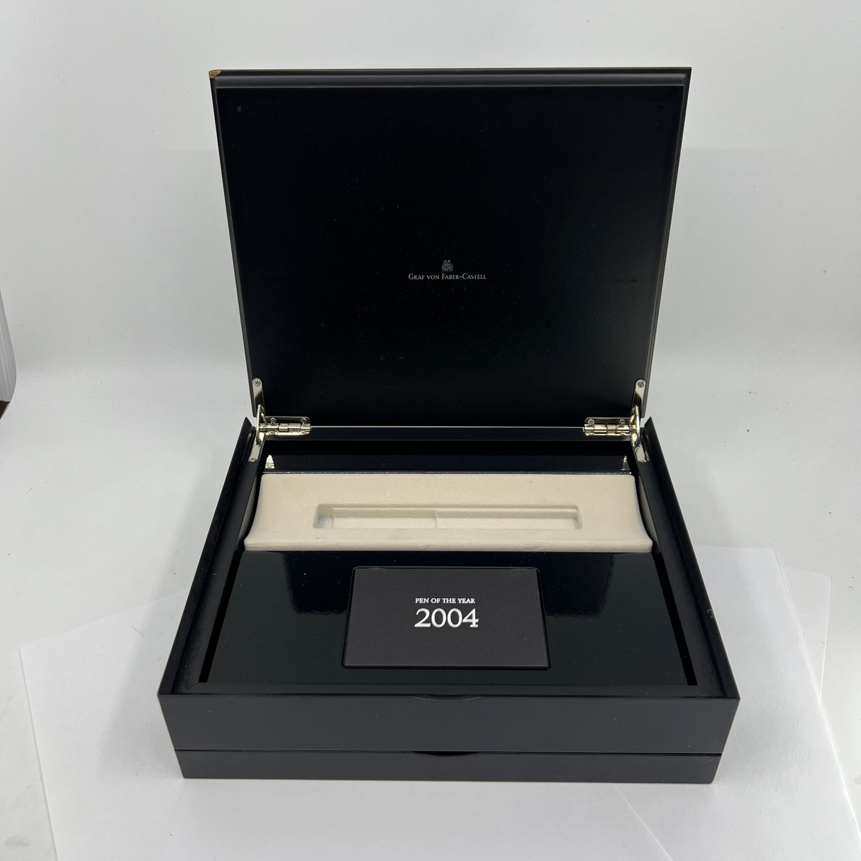 Graf von Faber-Castell "Amber" Pen of the Year 2004 - Medium 18kt Gold Nib - Very Desirable!!