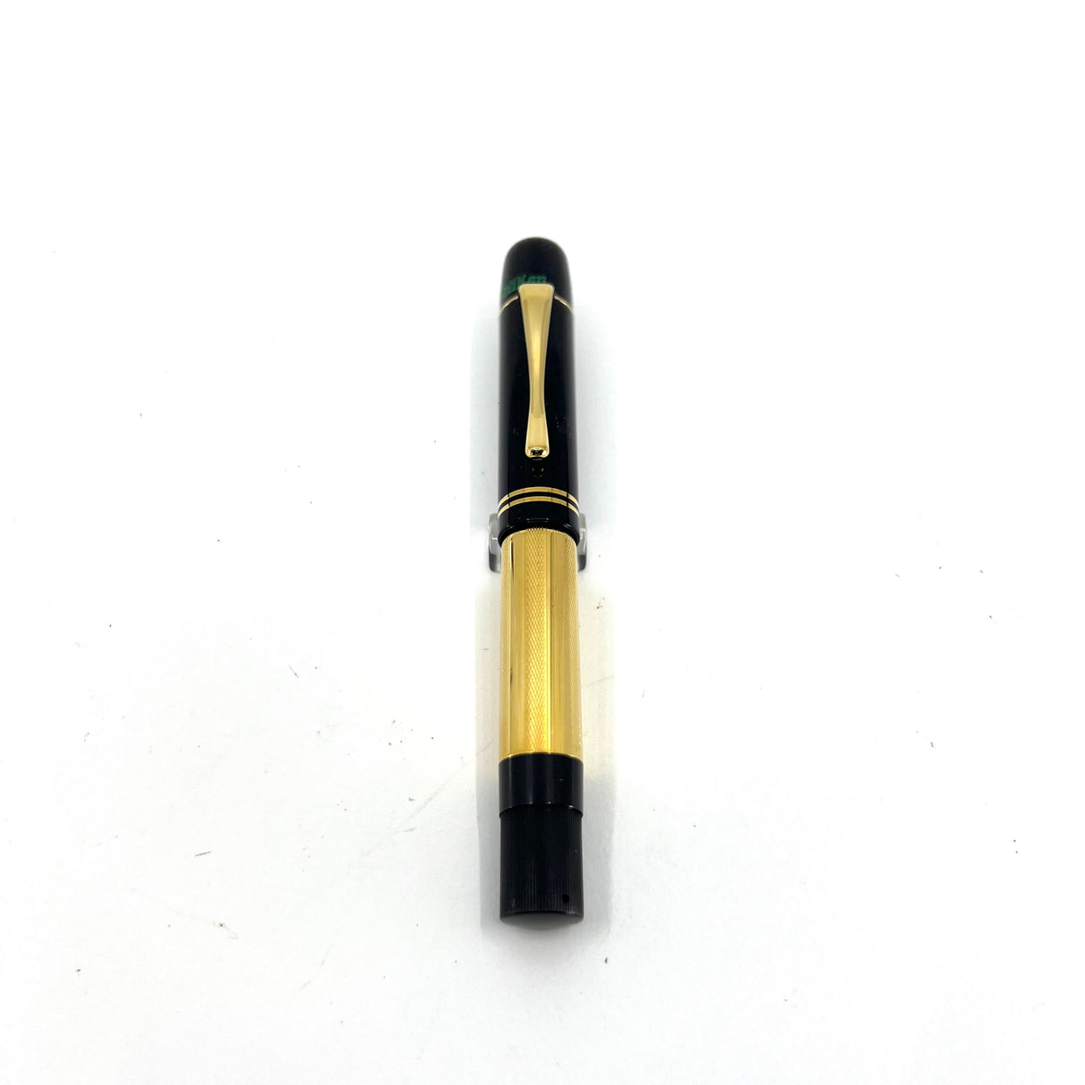 Pelikan Limited Edition 18kt Gold Covered Barrel "1931 Originals of Their Time" - Medium 18kt Gold Nib.