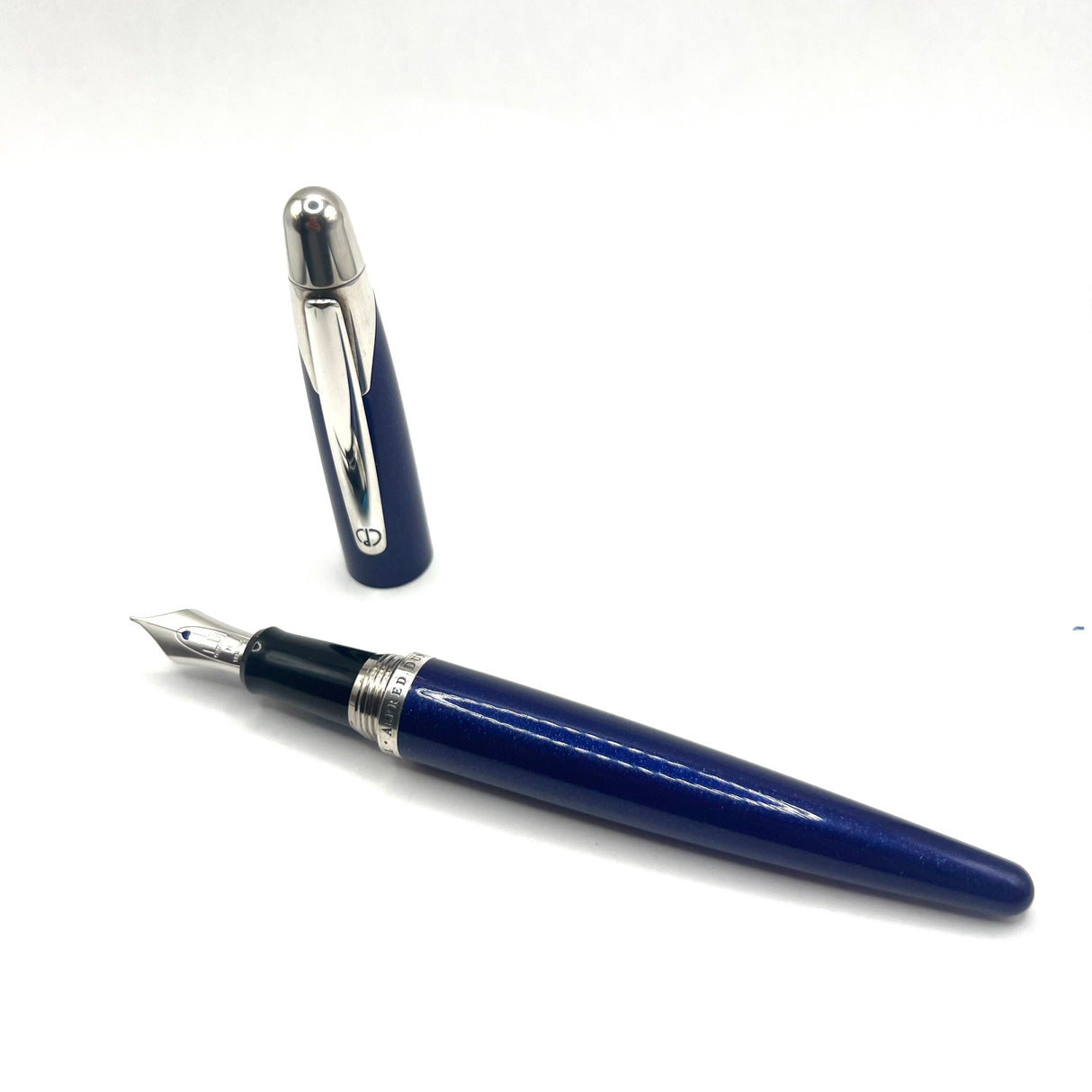 Alfred Dunhill AD2000 Cobalt Blue Galaxy Fountain Pen- Medium 18kt Gold Nib