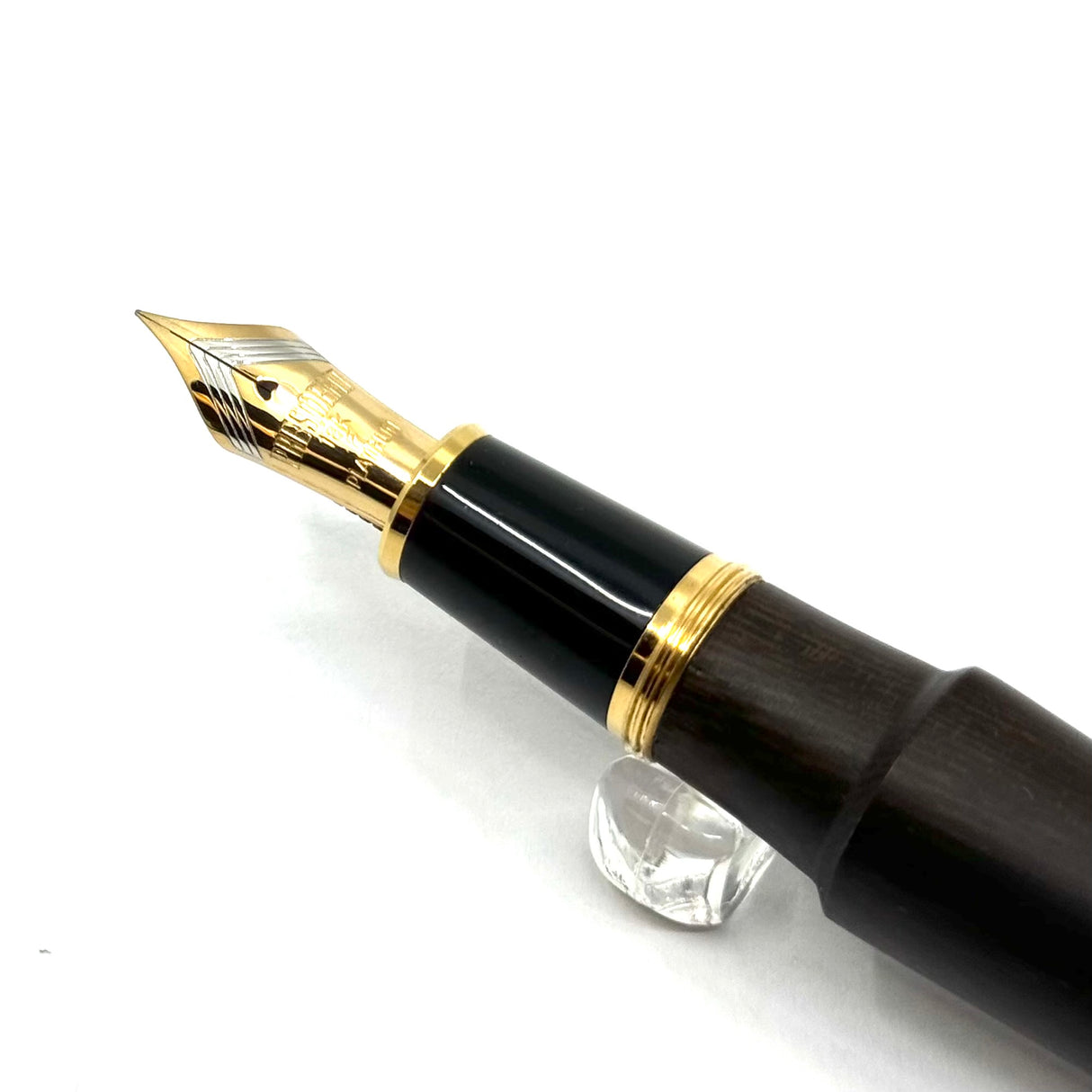 Platinum Izumo Bombay Blackwood Tagayasan Oversized Fountain Pen - Fine 18kt Gold Nib