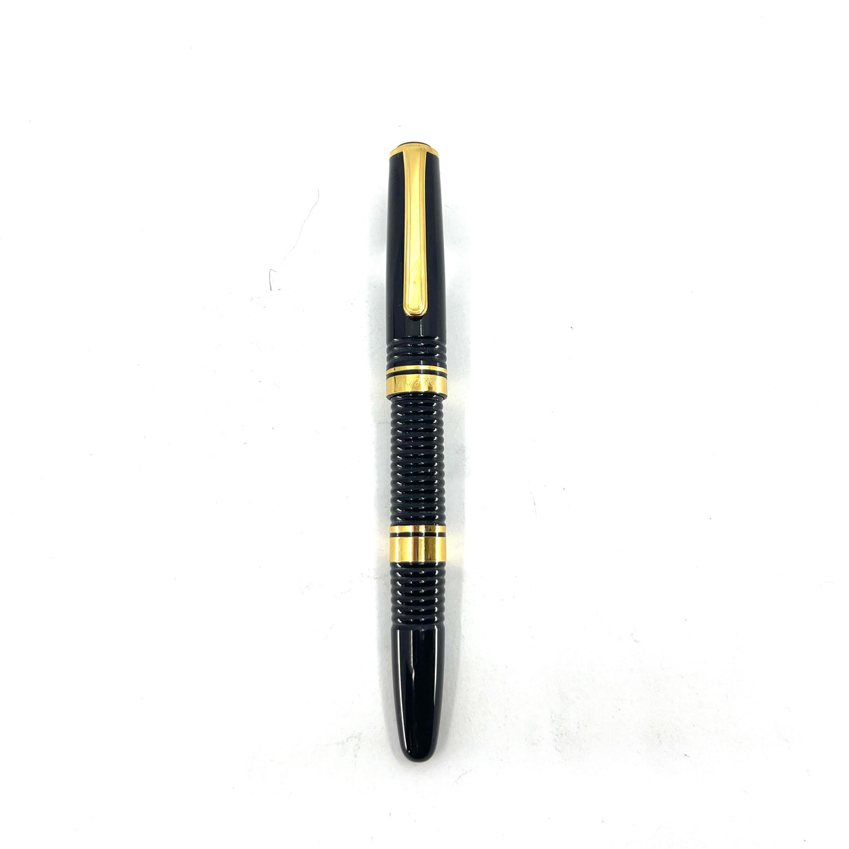 Platinum #3776 "Gathered"/Ribbed Black Fountain Pen - Broad 14kt Gold Nib