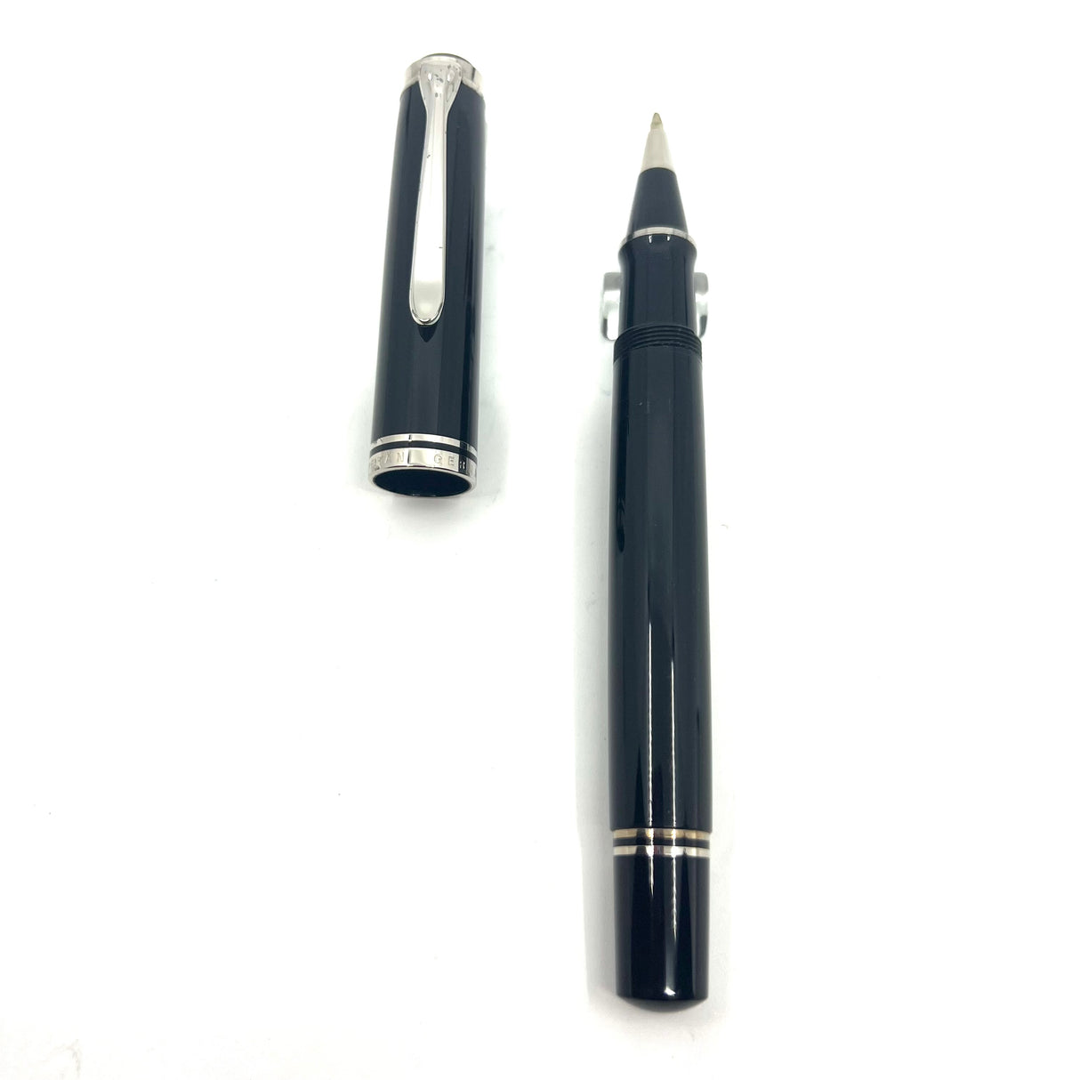 Pelikan R805 Black Rollerball - Platinum Plated Trim