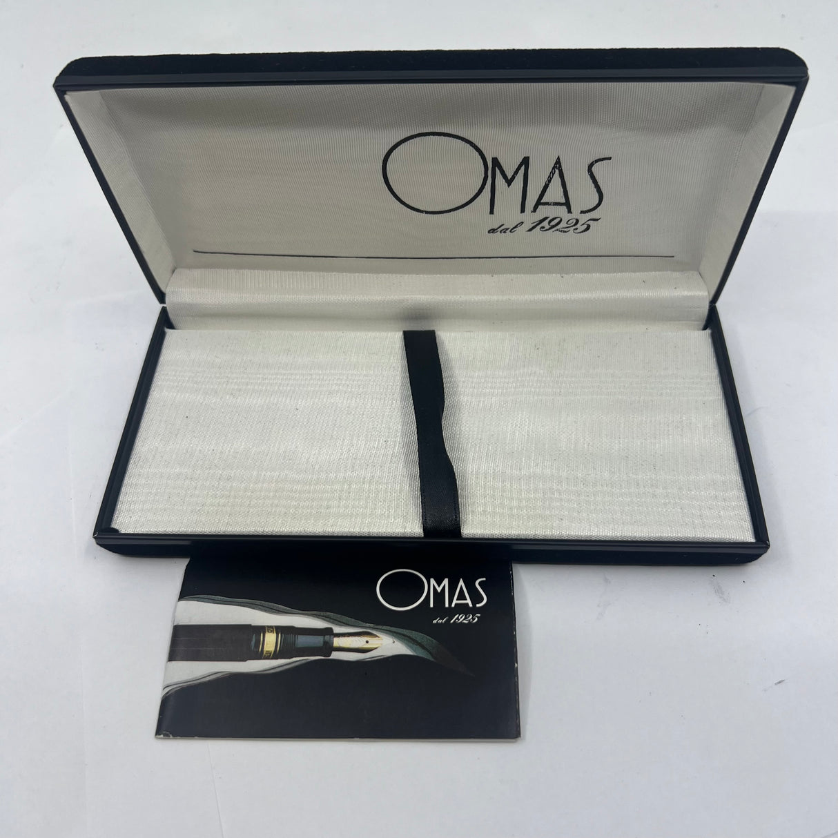 OMAS for Armando Simoni Club/1990's - Milord Paragon Coral Fountain Pen - Medium 18kt Gold Nib