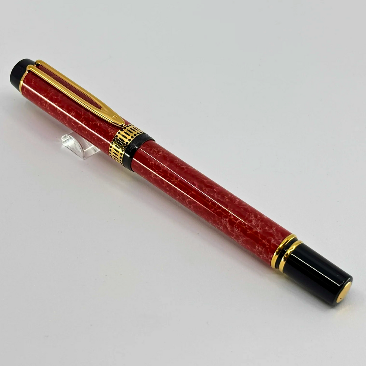 Waterman Patrician Red Coral Marble Fountain Pen- Fine 18kt Gold Nib