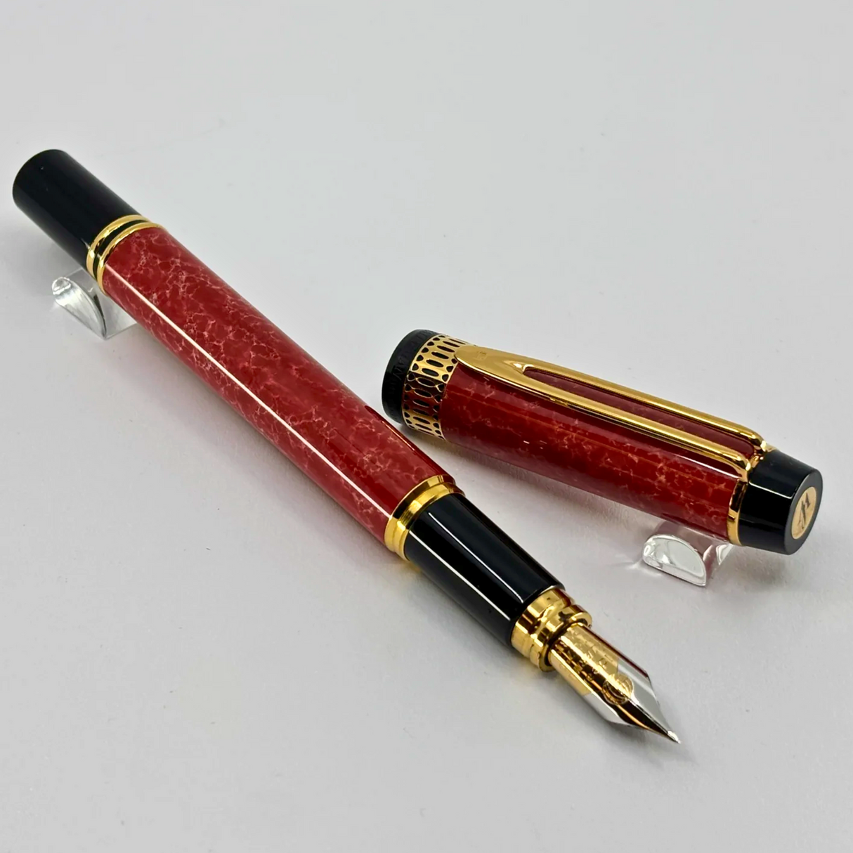 Waterman Patrician Red Coral Marble Fountain Pen- Fine 18kt Gold Nib