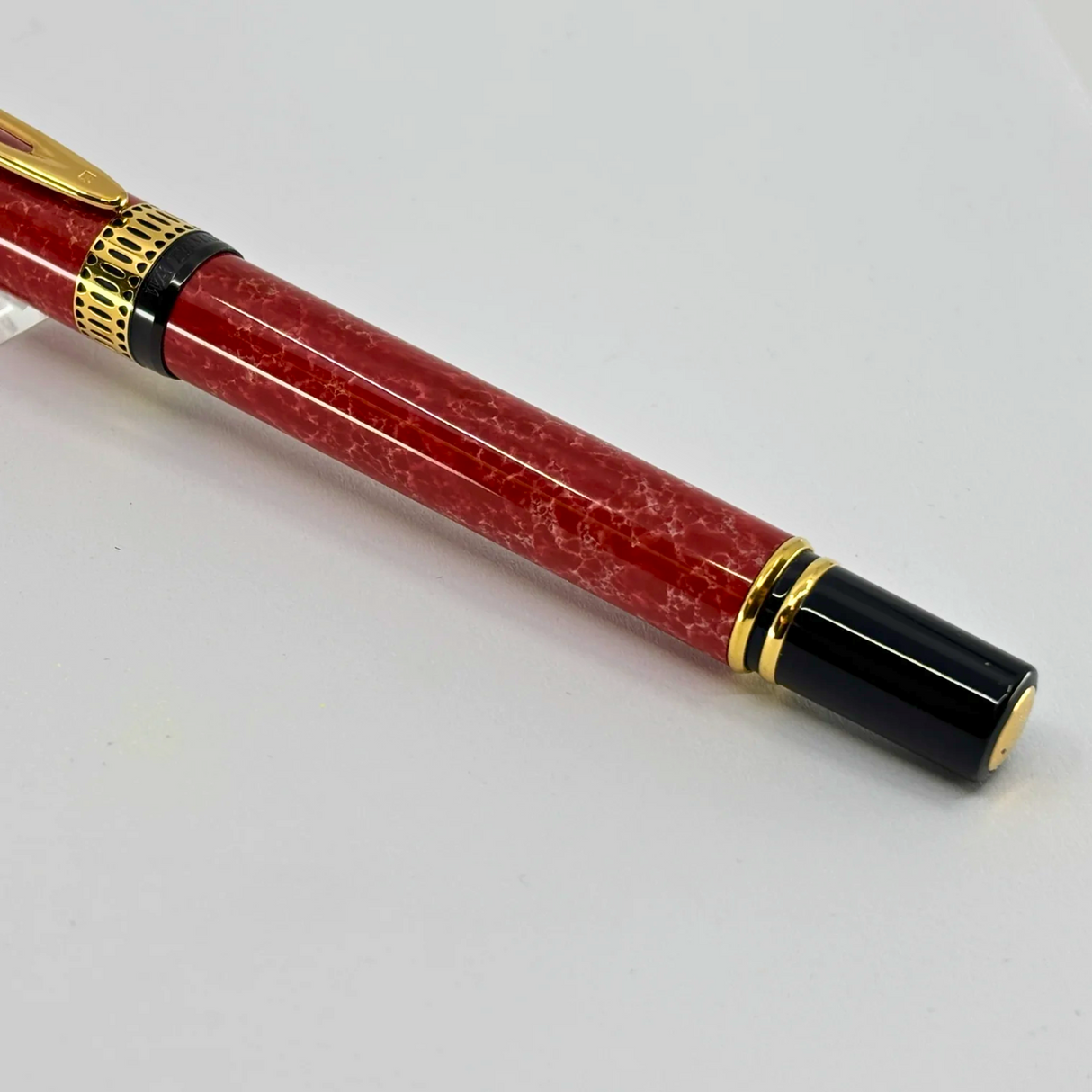 Waterman Patrician Red Coral Marble Fountain Pen- Fine 18kt Gold Nib