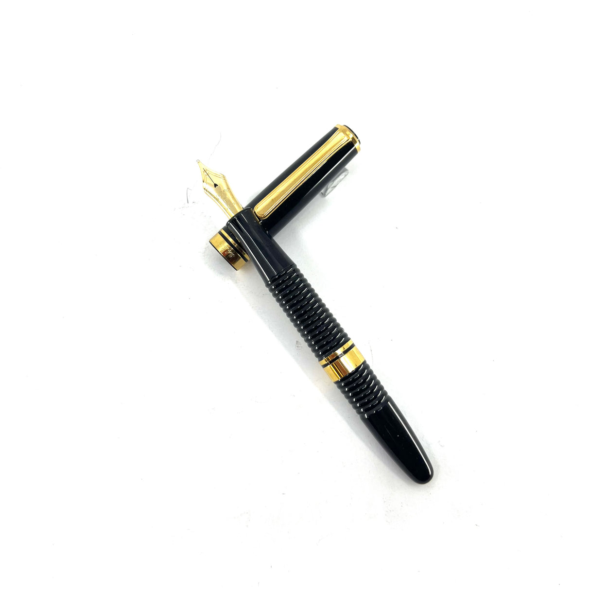 Platinum #3776 "Gathered"/Ribbed Black Fountain Pen - Broad 14kt Gold Nib