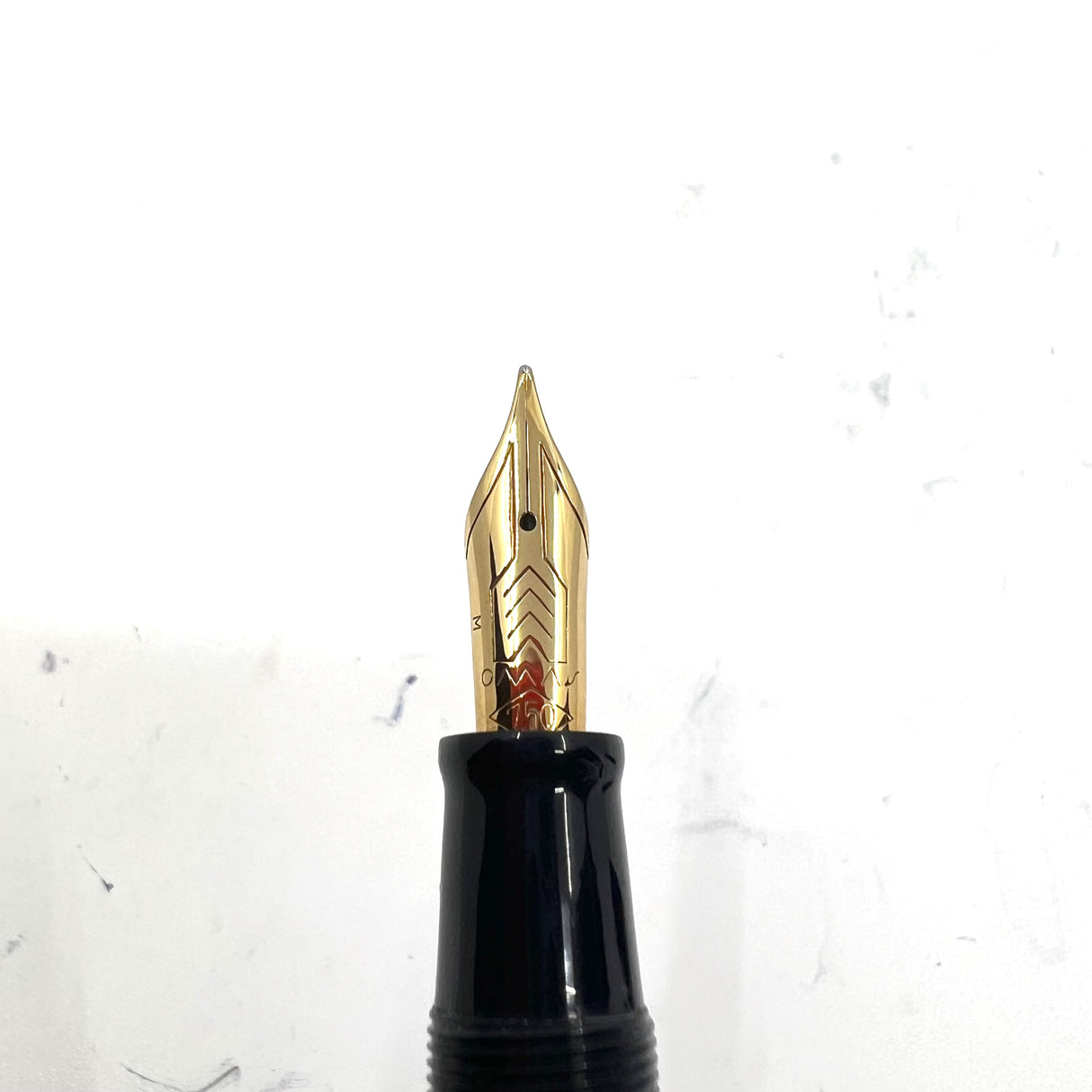 Omas Paragon Mid-Size Navy Blue Facetted Fountain Pen