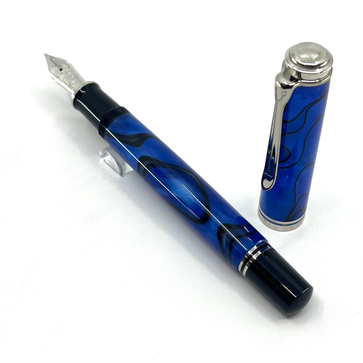Pelikan M805 Blue Dunes Fountain Pen - Extra Fine 18kt Gold Nib