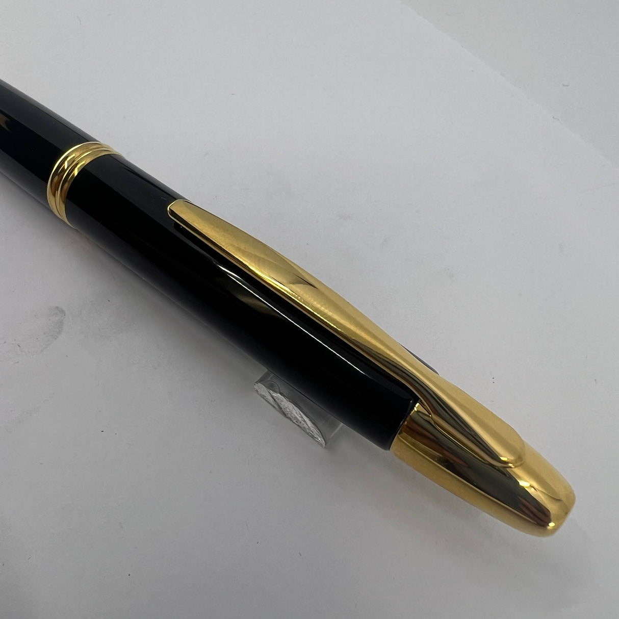 Pilot Vanishing Point Black Retractable Fountain Pen - Medium 14kt Gold Nib