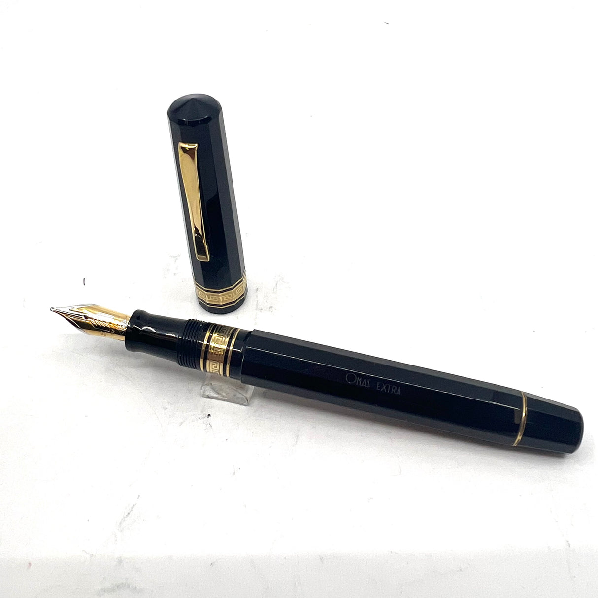 OMAS Senior Paragon Extra - Large Black Fountain Pen - Flexible Double Broad 18K Nib