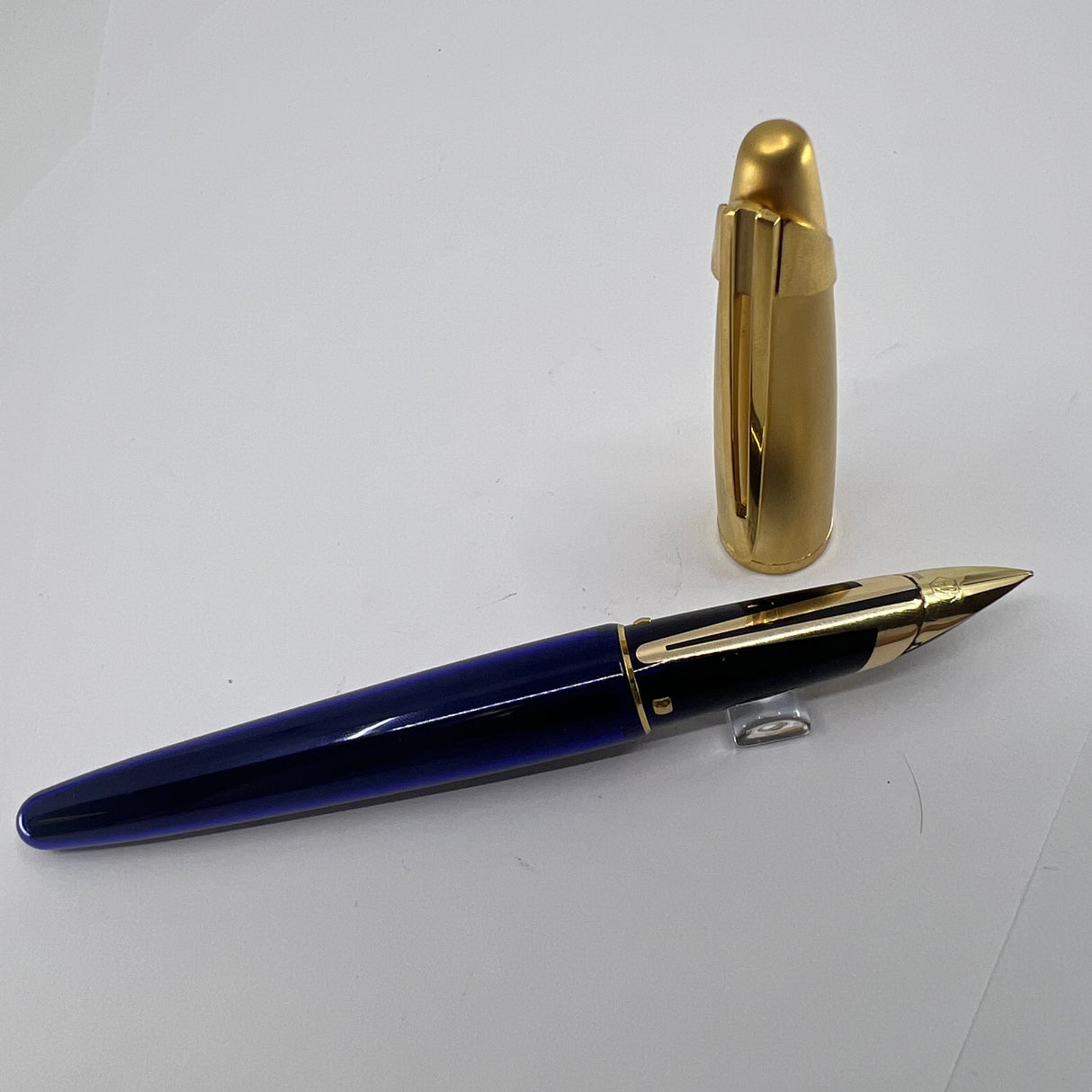 Waterman Edson Blue Translucent Fountain Pen - Medium 18kt Gold Nib