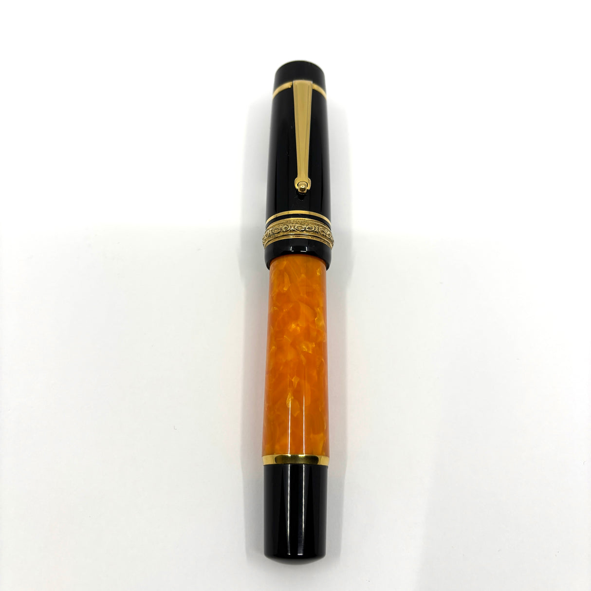 Delta Oversized DolceVita Vermeil Trim (Gold Plating Over Sterling Silver) Fountain Pen