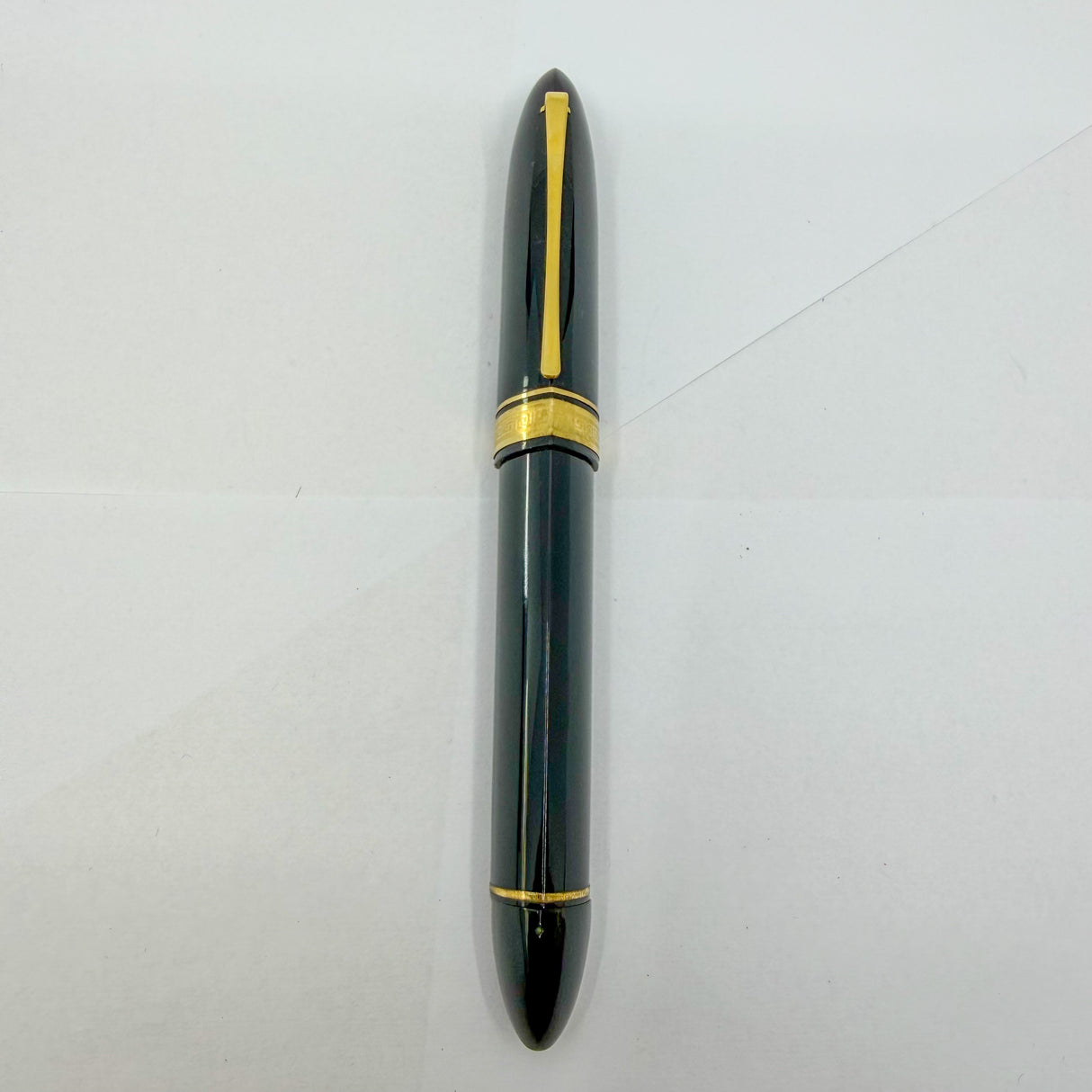 OMAS Oversized Blue/Black #360 Triangulated Fountain Pen - Medium 18kt Gold Nib