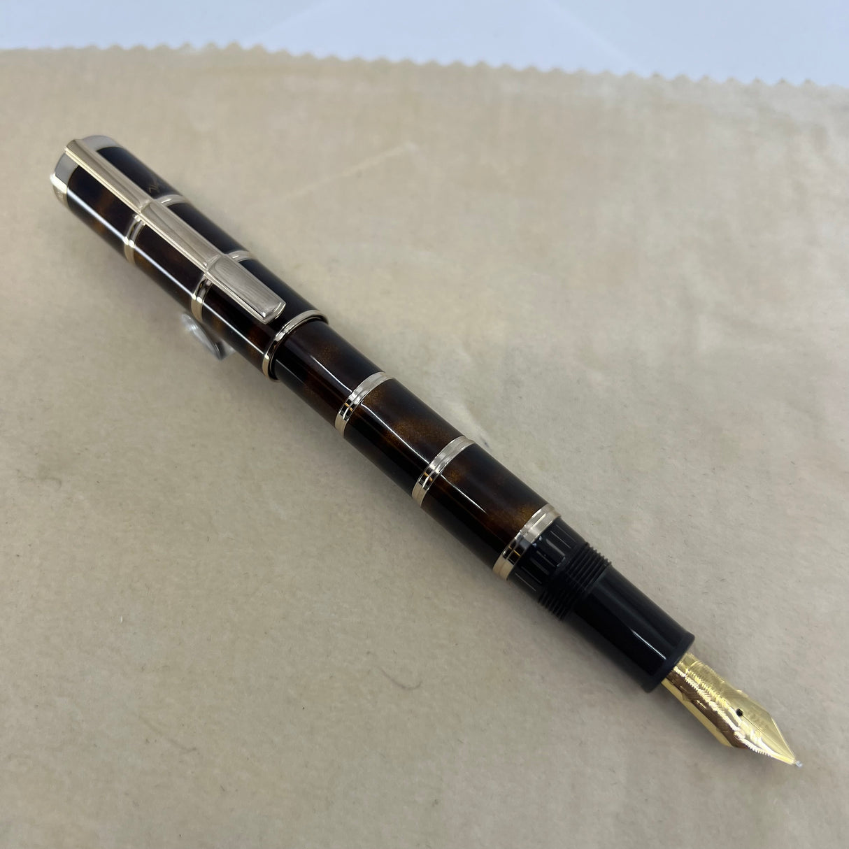 Montblanc Cervantes (Don Quixote) Writer's Limited Edition Fountain Pen - Fine 18kt Gold Nib