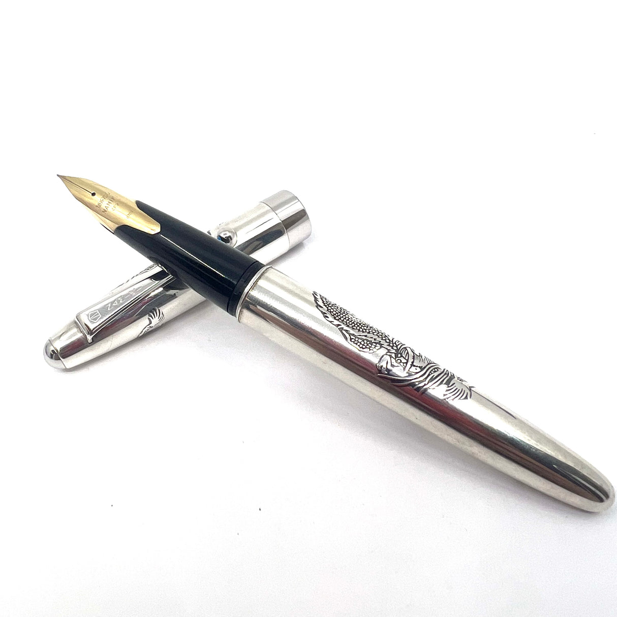 Pilot-Namiki Sterling Silver Dragon Fountain Pen - Fine 18kt Gold Nib