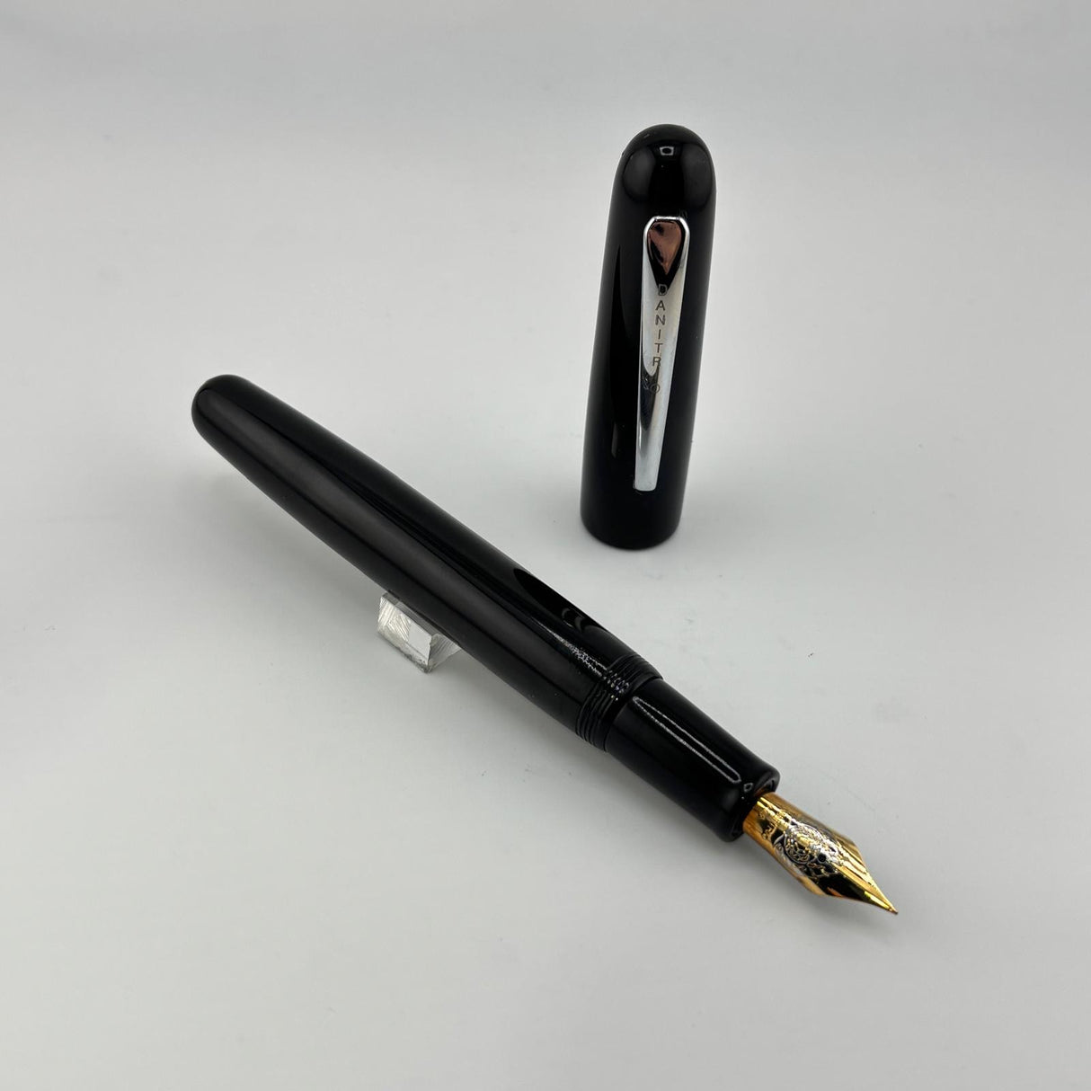 Danitrio Huge Black Ebonite 18K750 Gold Nib - Fountain Pen