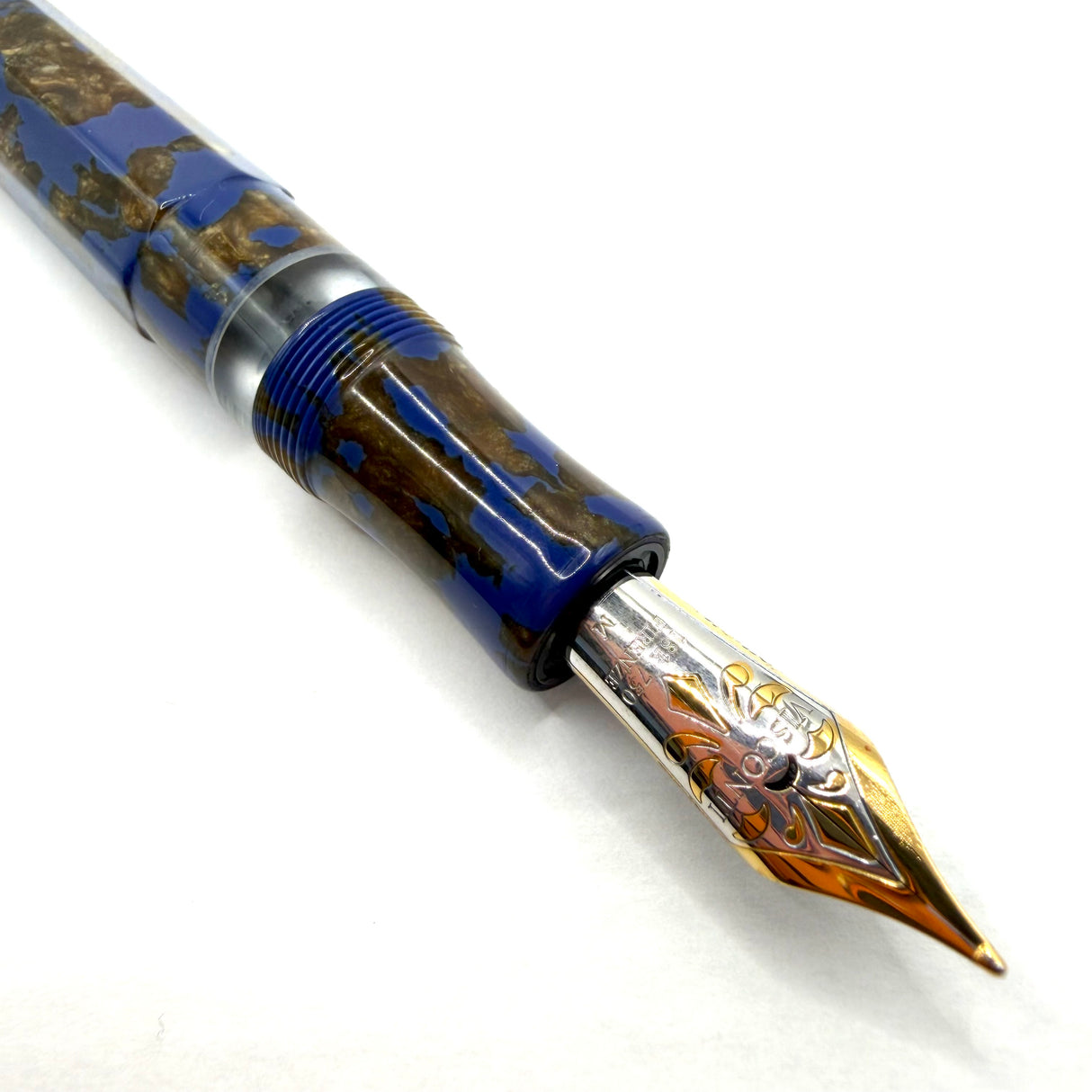 Visconti "Novelli Augusta" Celluloid Limited Edition Fountain Pen Celebrating the 50th anniversary (1951–2001) of Rome's Historic Novelli Pen Shop - Visconti Medium 18kt Gold Nib