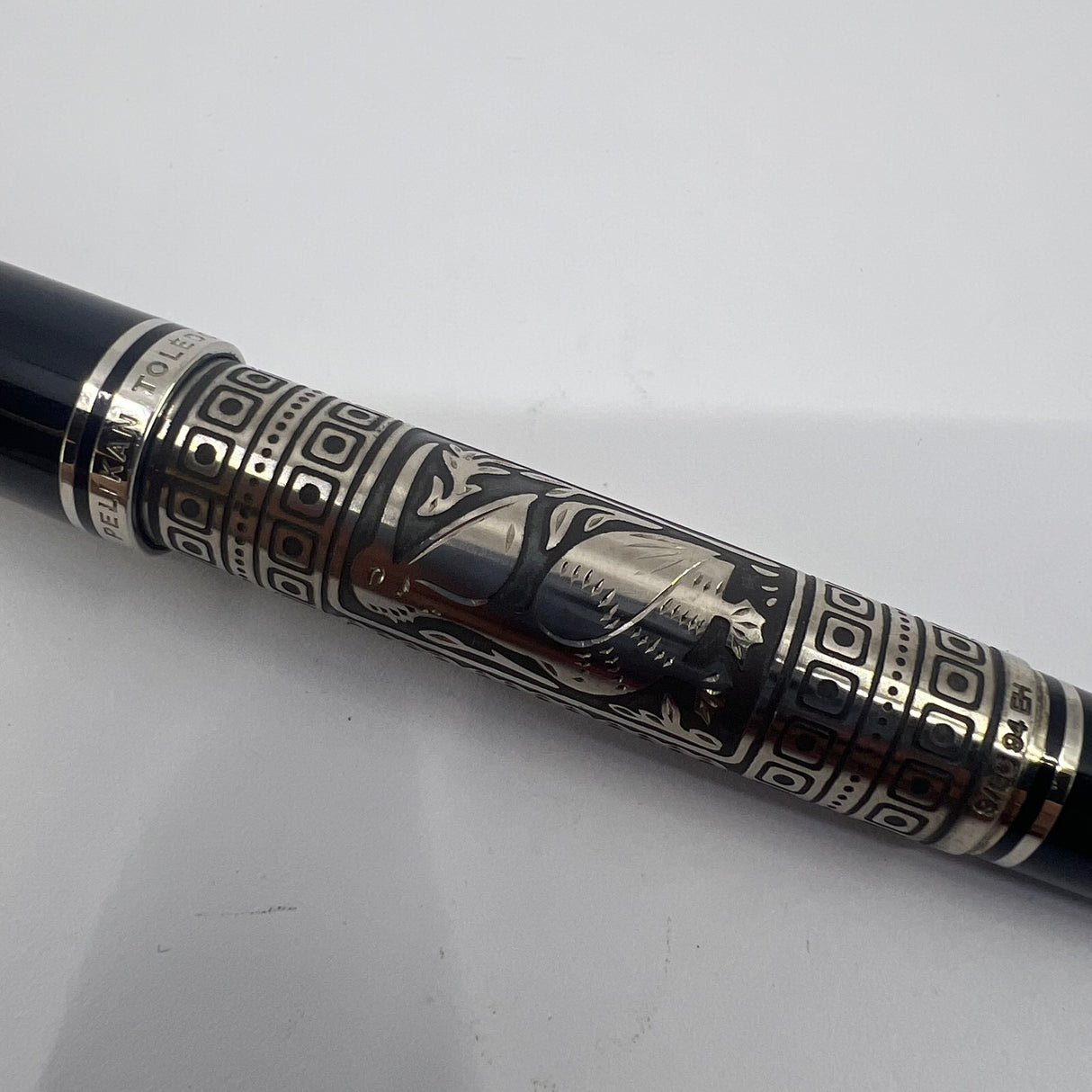 Pelikan M910 Toledo Sterling Silver Fountain Pen - Medium 18kt Gold Nib