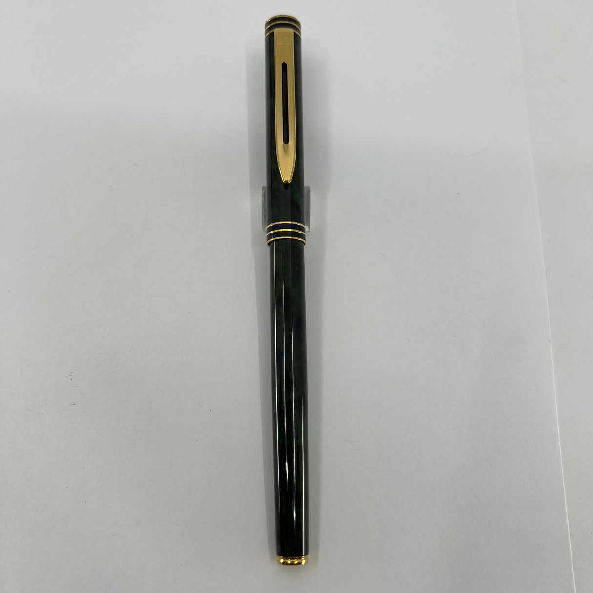 Waterman "Exclusive" Collection Green & Black Marble Lacquered Fountain Pen - Medium 18kt Gold Nib