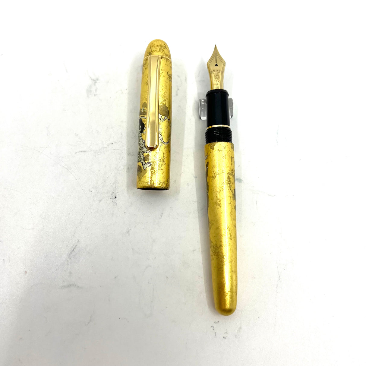 Platinum Gold Leaf Fujin Raijin (Wind God & Thunder God) Fountain Pen