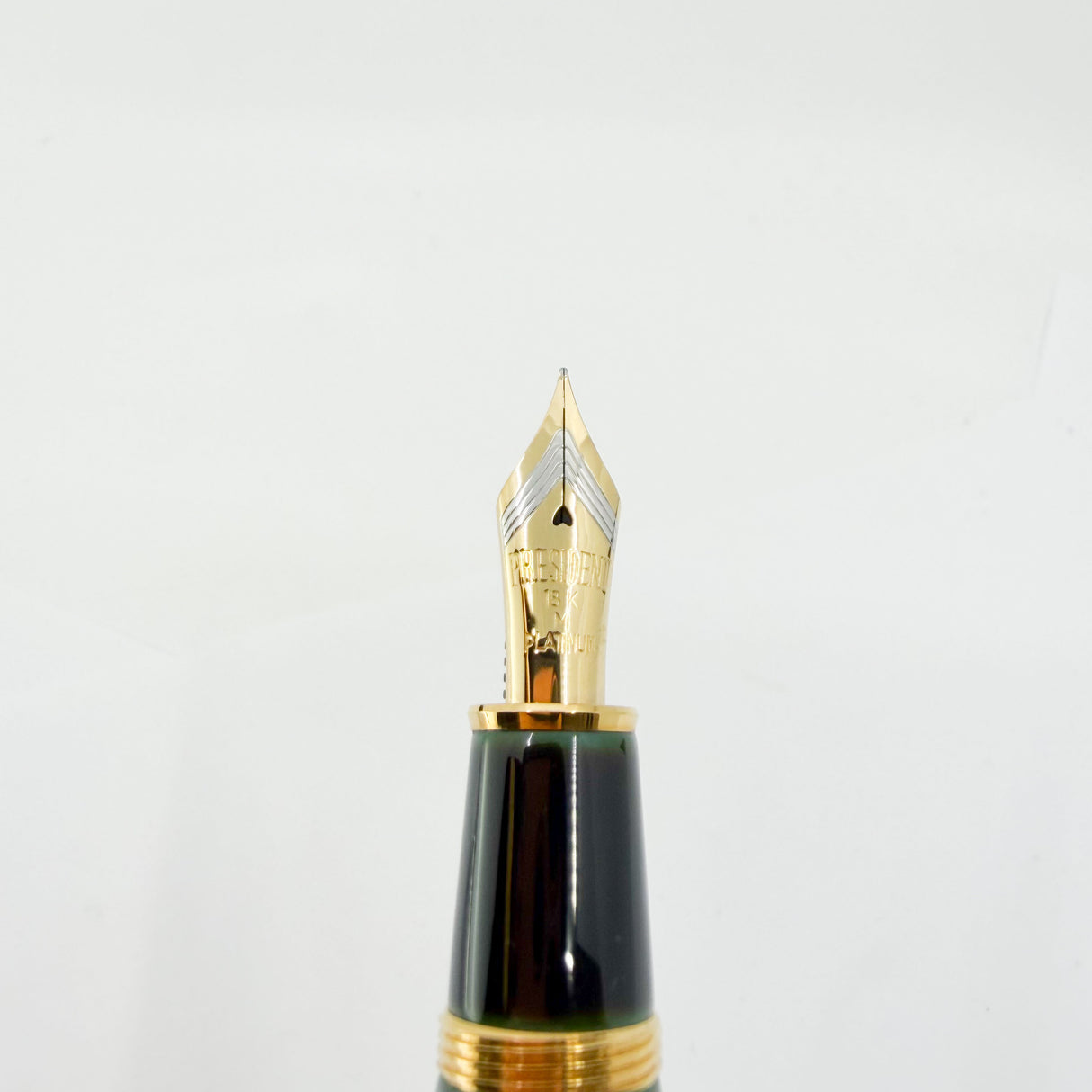 Platinum Izumo Urushi Soratame (Brown/Green) Oversized Fountain Pen - Medium 18 Kt Gold Nib