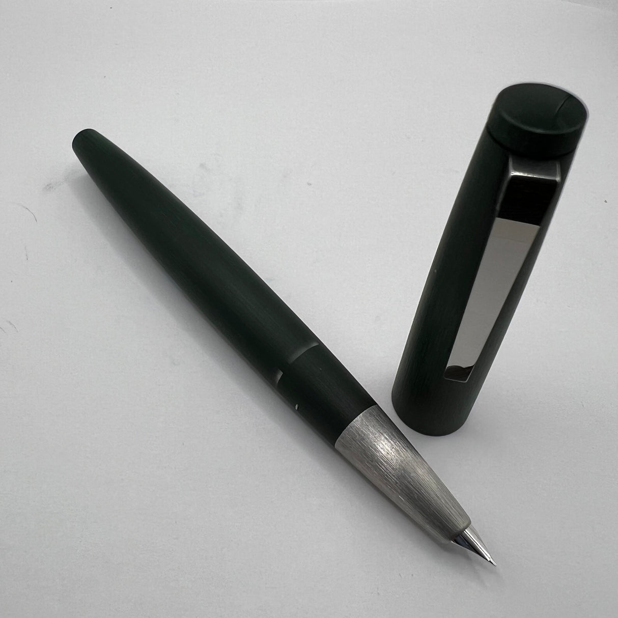 Lamy #2000 "Pine" Limited Edition - Brushed Dark Green Polycarbonate Fountain Pen - Fine 14kt Gold Nib