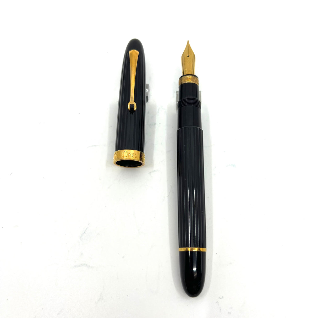 Omas Ogiva 557/S Black Fluted - Fountain Pen