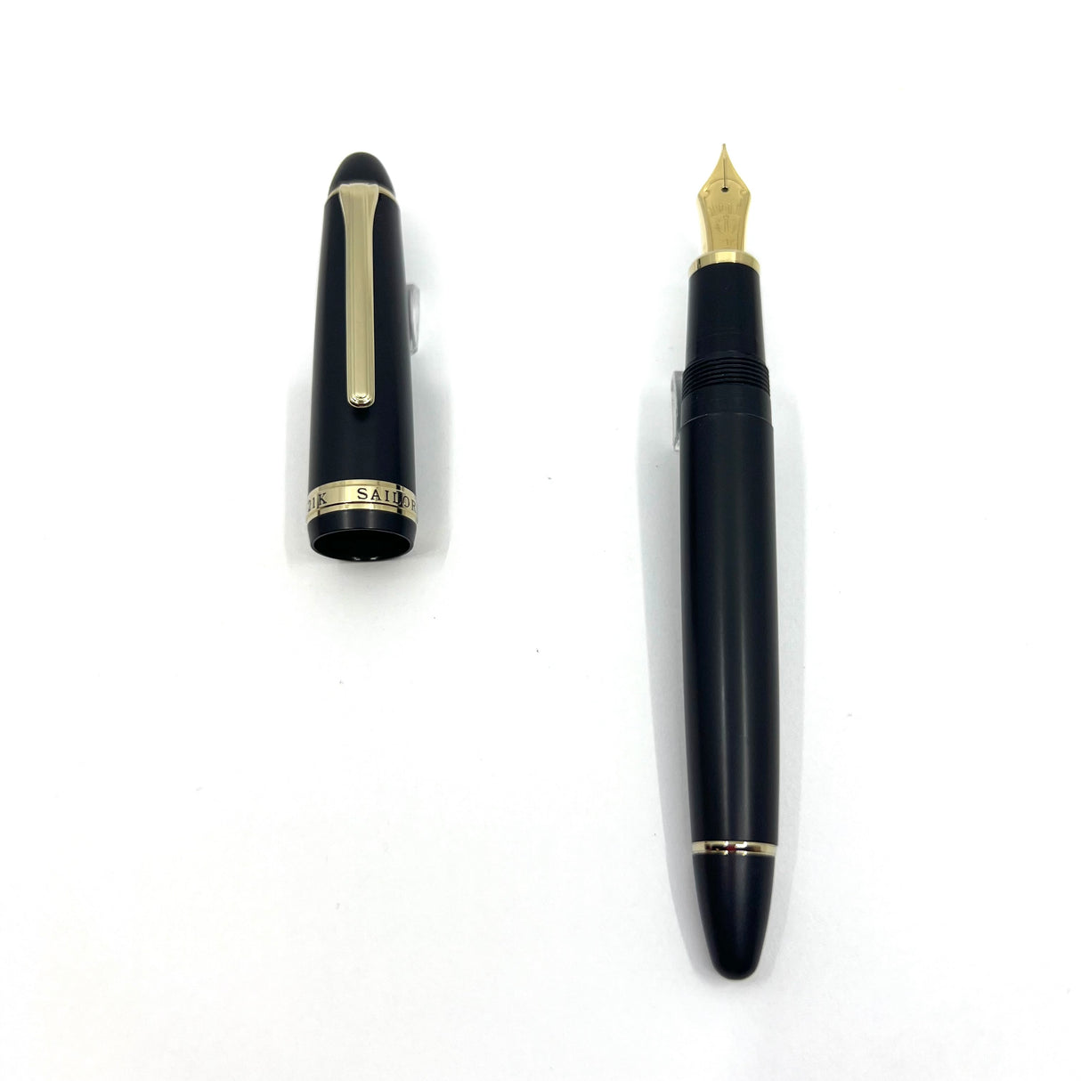 Sailor 1911 Large Navy Blue - Broad 21kt Gold Nib