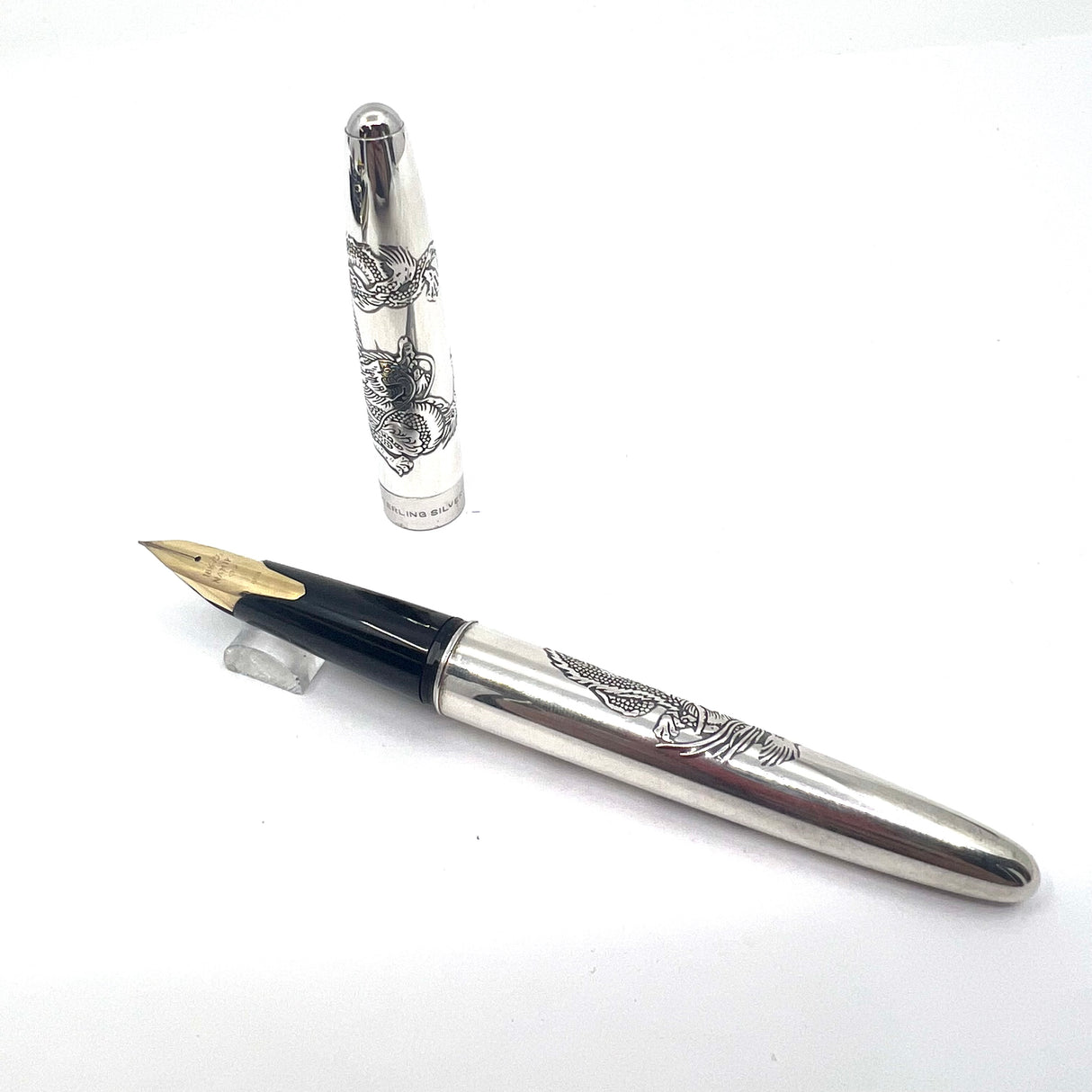 Pilot-Namiki Sterling Silver Dragon Fountain Pen - Fine 18kt Gold Nib
