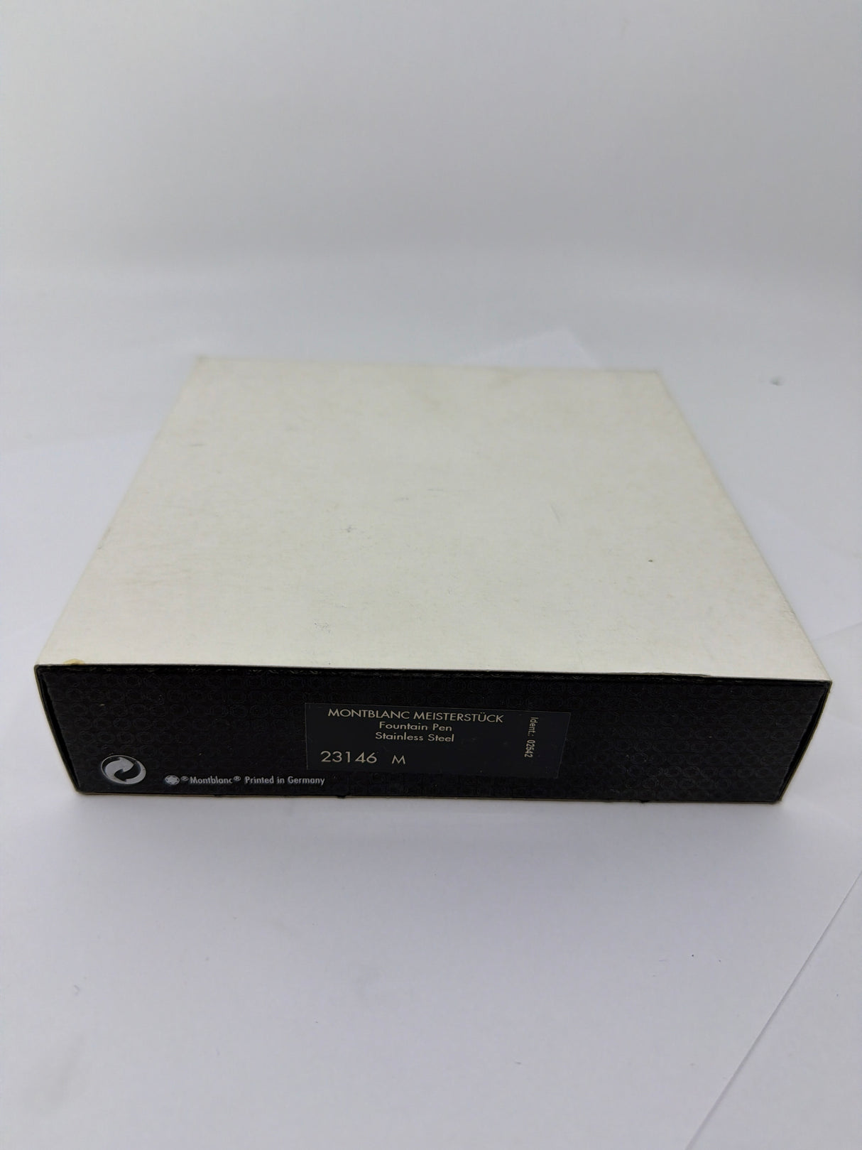 Montblanc Meisterstuck Solitaire Stainless Steel Le Grand 146 Fountain Pen (No Pattern) - Medium 18kt Gold Nib