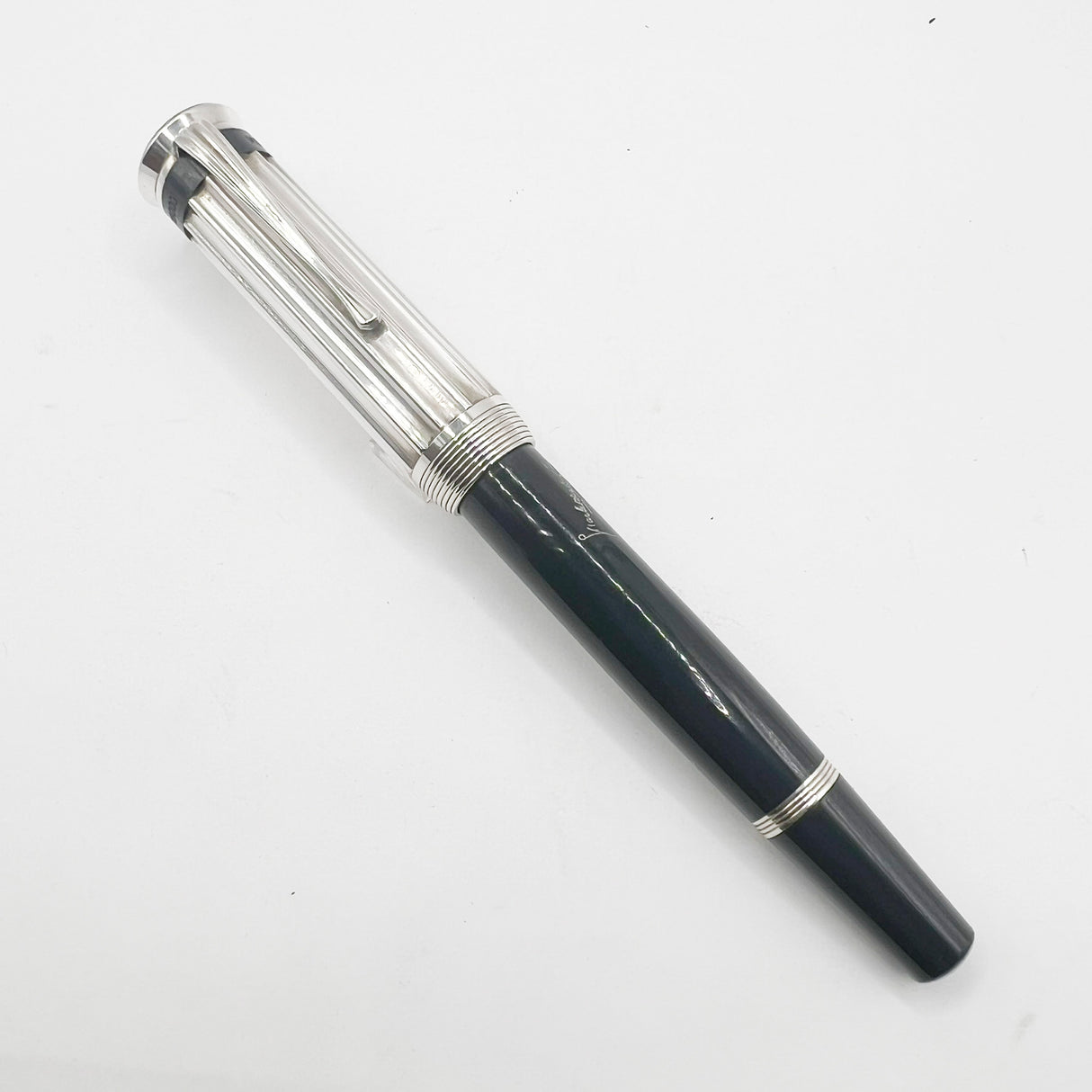Montblanc Charles Dickens Writer Series Limited Edition Fountain Pen - Medium 18kt Gold Nib