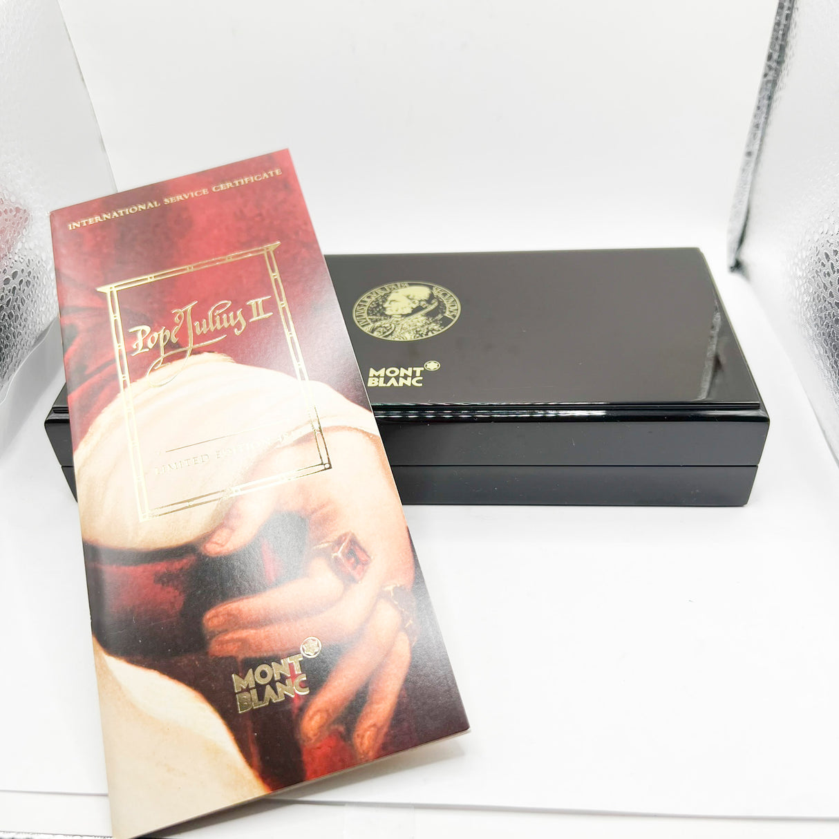 Montblanc Pope Julius Patron Of The Arts Limited Edition Fountain Pen - Medium 18kt Gold Nib