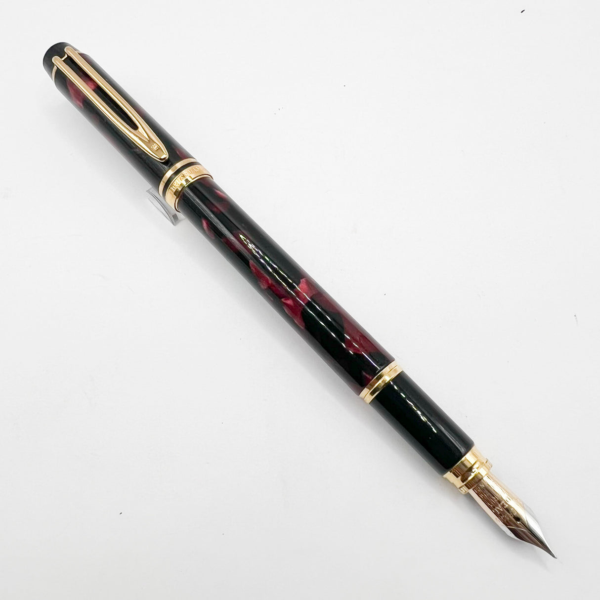 Waterman Rhapsody Burgundy Marble Fountain Pen - Fine 18kt Gold Nib