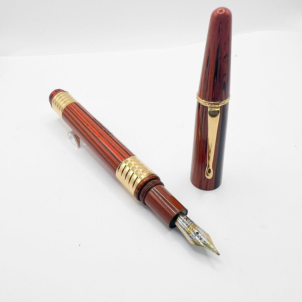 Bexley Woodgrain Ebonite Taper Cap Fountain Pen Limited Edition on behalf of Pen Collectors of America - Fine 18kt Gold Nib