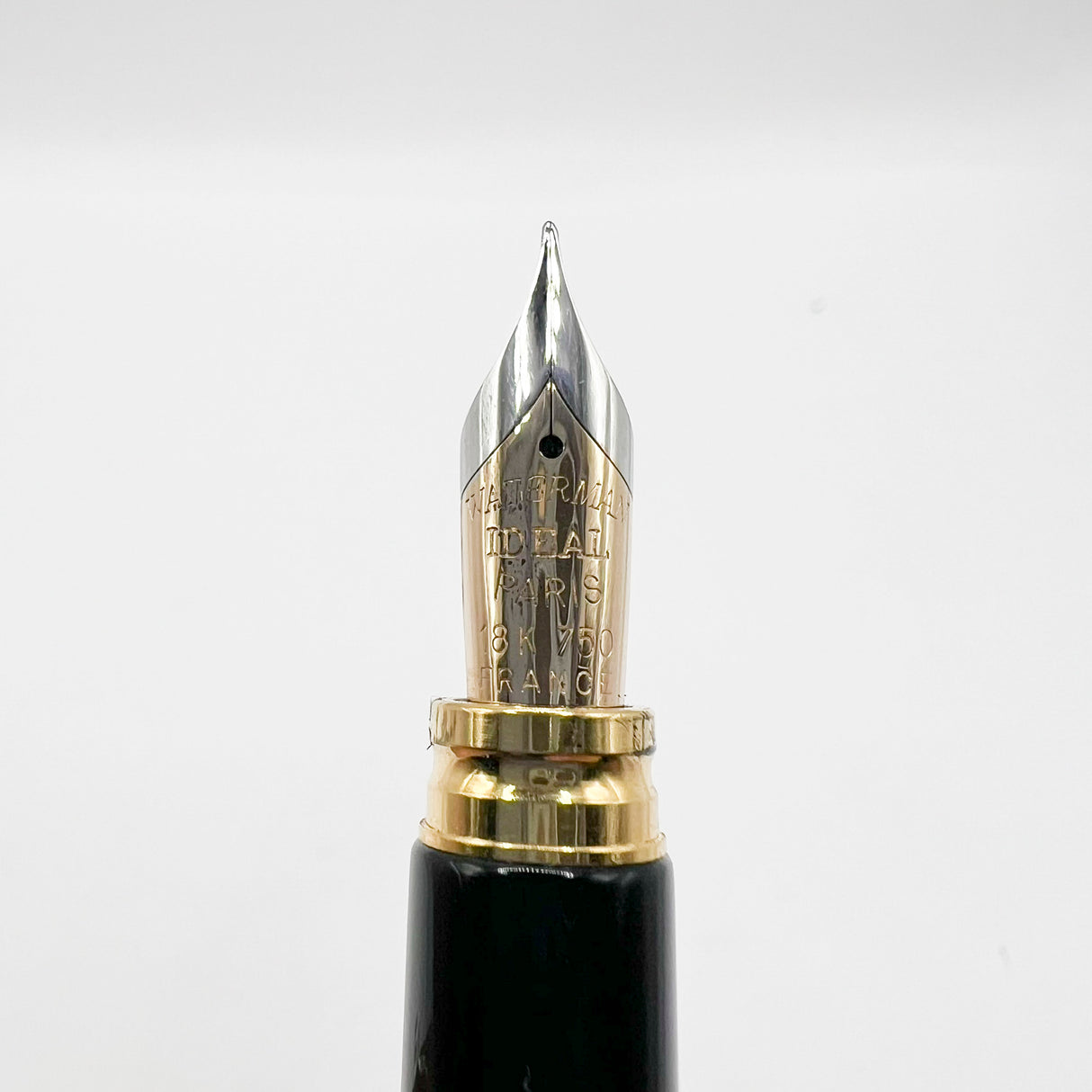 Waterman Rhapsody Burgundy Marble Fountain Pen - Fine 18kt Gold Nib
